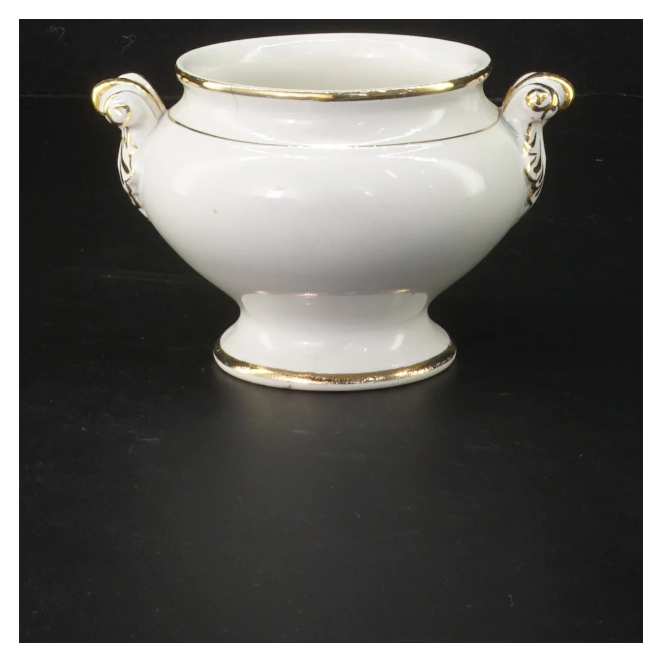 Porcelæn sukkerskål med låg (str. Ø 13 cm)