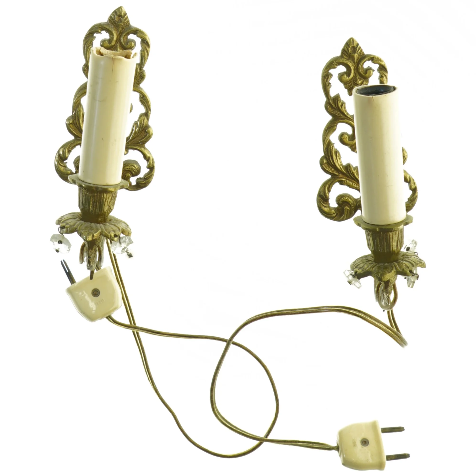 Væglamper i guldtonet metal med krystalprismer (str. 15 x 13 cm)