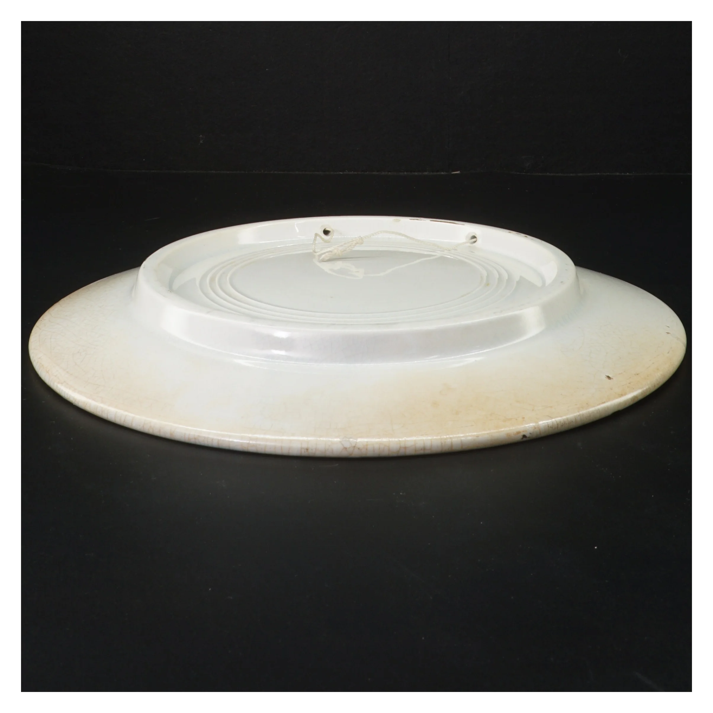 Dekorativ platte i porcelæn (str. Ø. 28 cm)