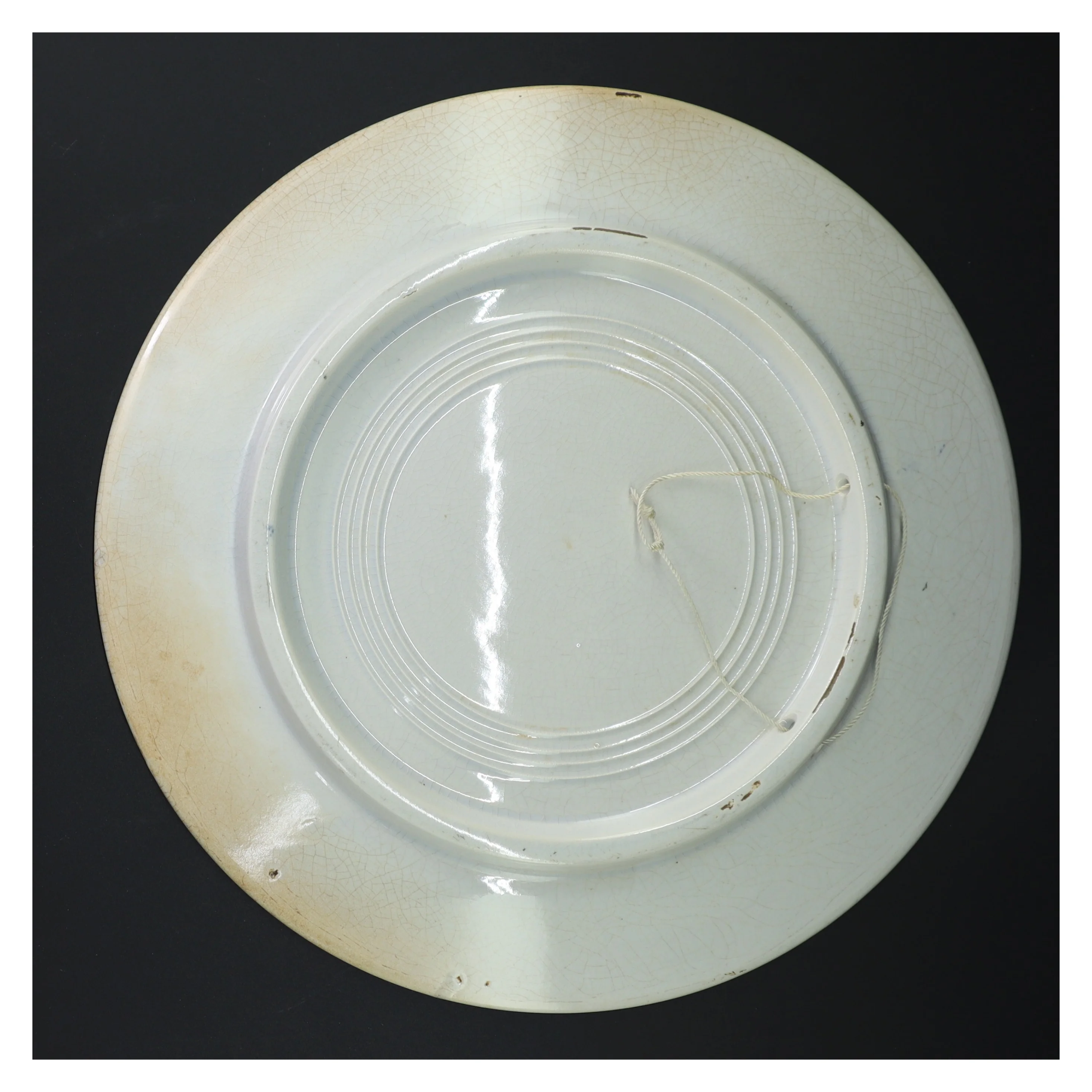 Dekorativ platte i porcelæn (str. Ø. 28 cm)