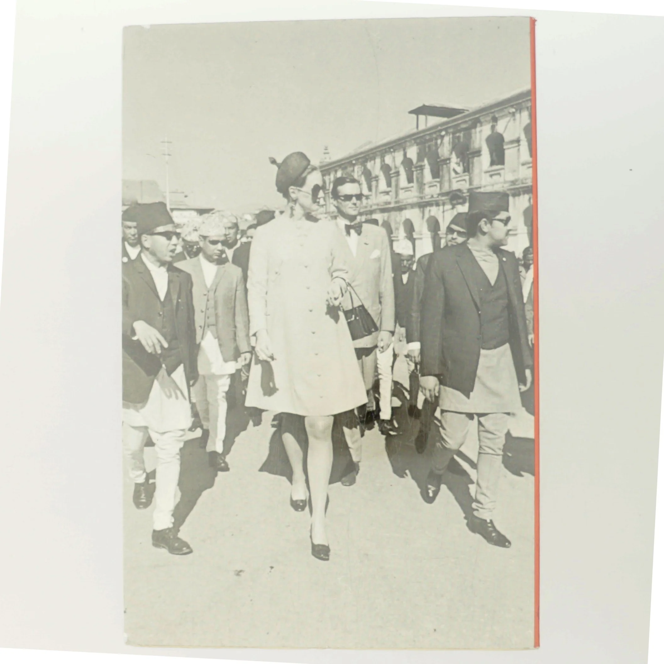 Med Margrethe og Henrik i Nepal af Mogens Mugge Hansen (Bog)