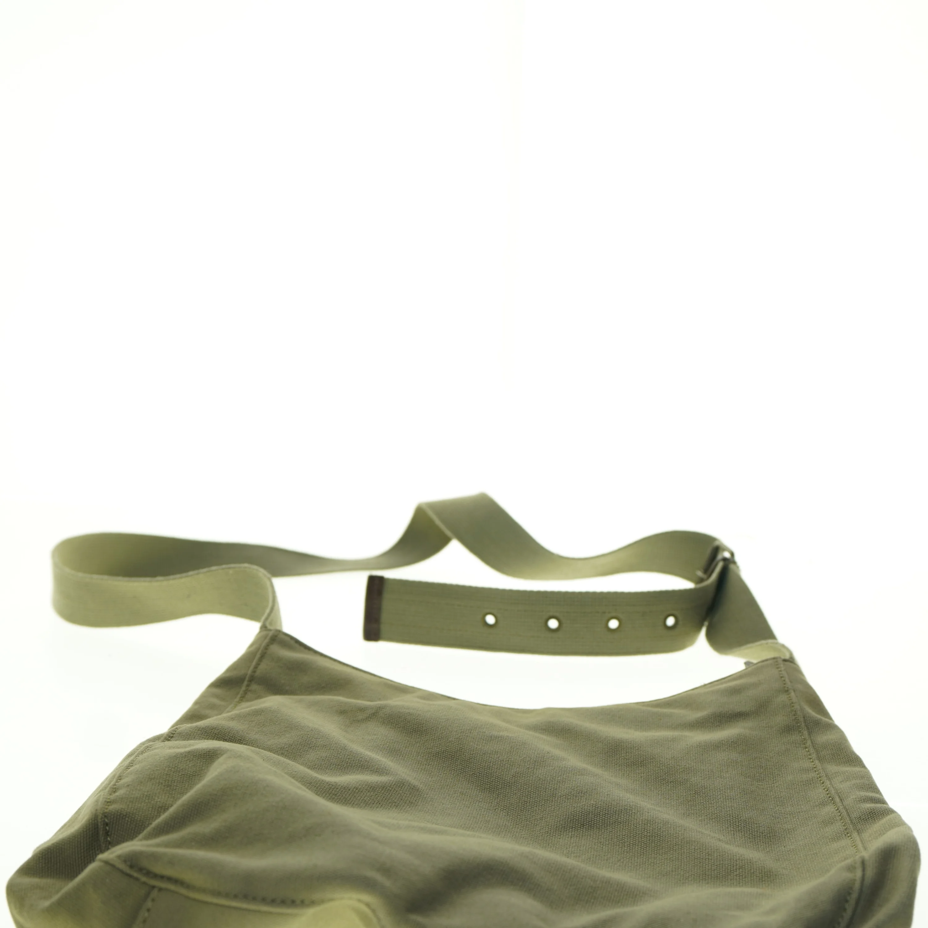 Smart og let skuldertaske med broderi (str. 28 x 30 cm)