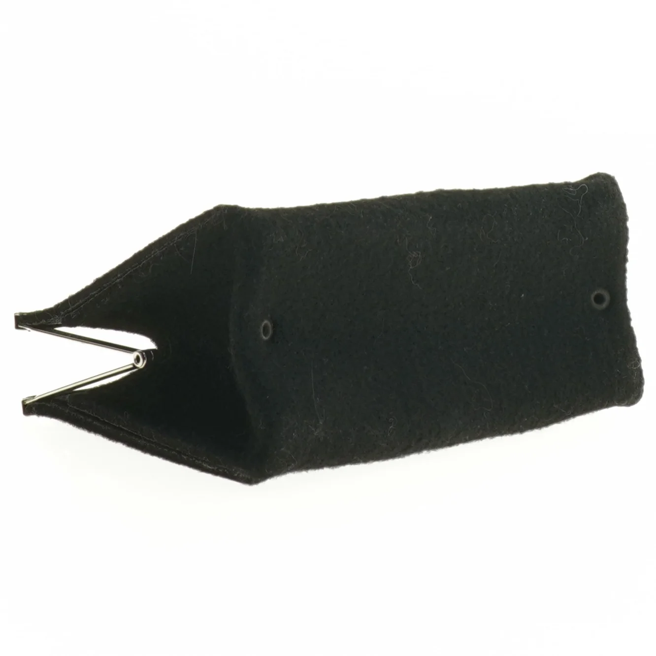 Broderet stofpung med metal lukning fra Goshico (str. 16 x 11 x 7 cm)