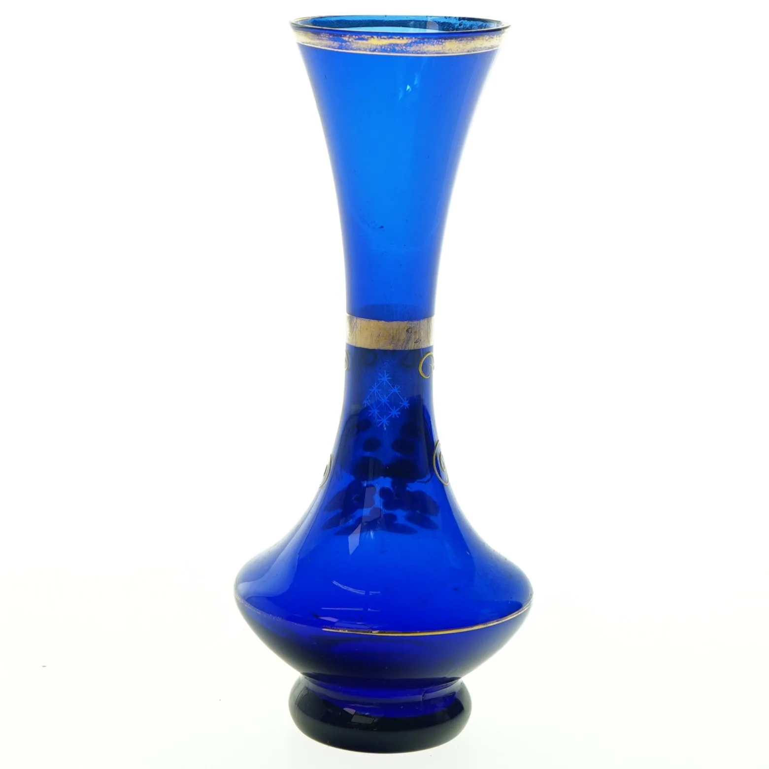 Blå glasvase med guldkant og blomsterdekoration (str. H. 18 cm)