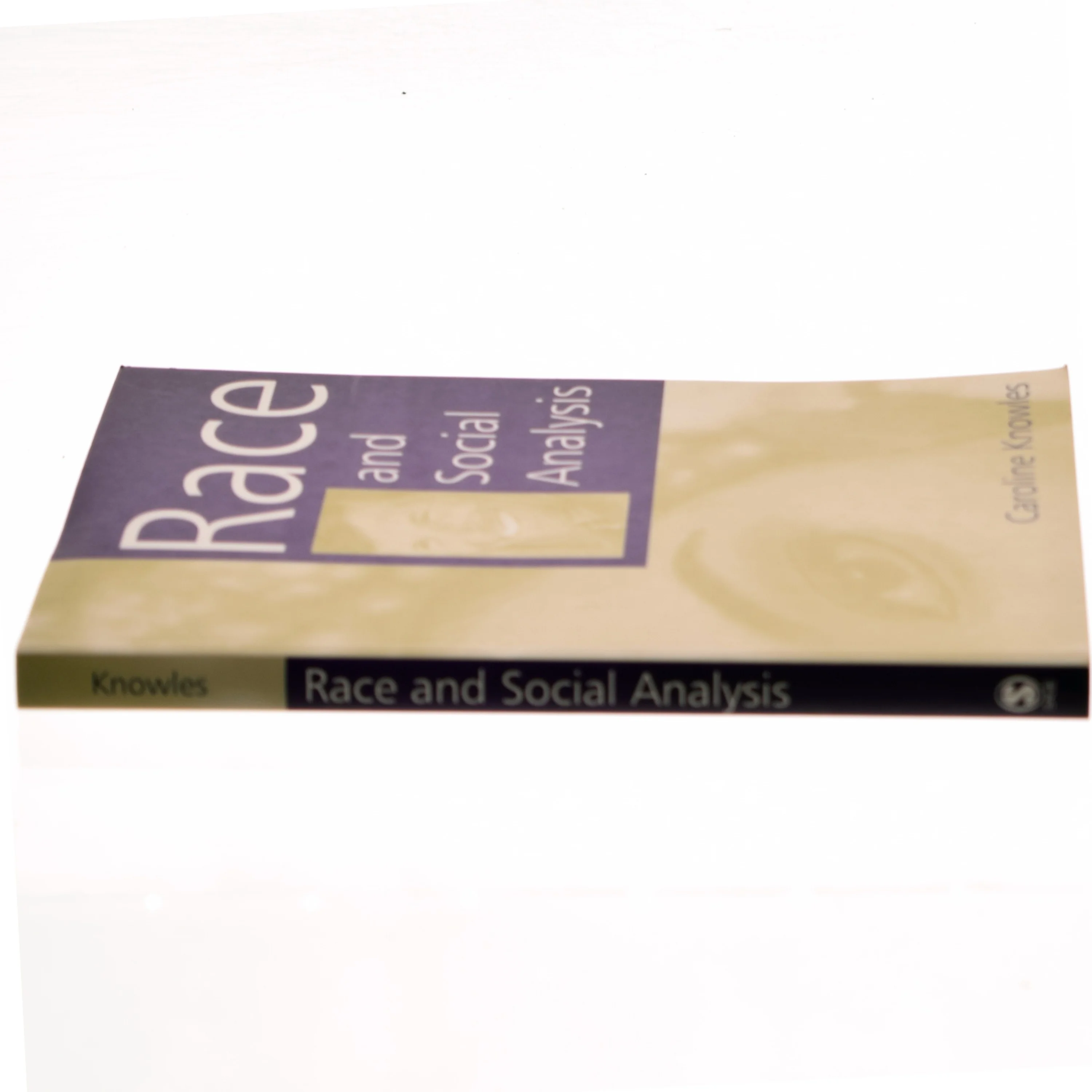 Race and social analysis (Bog)