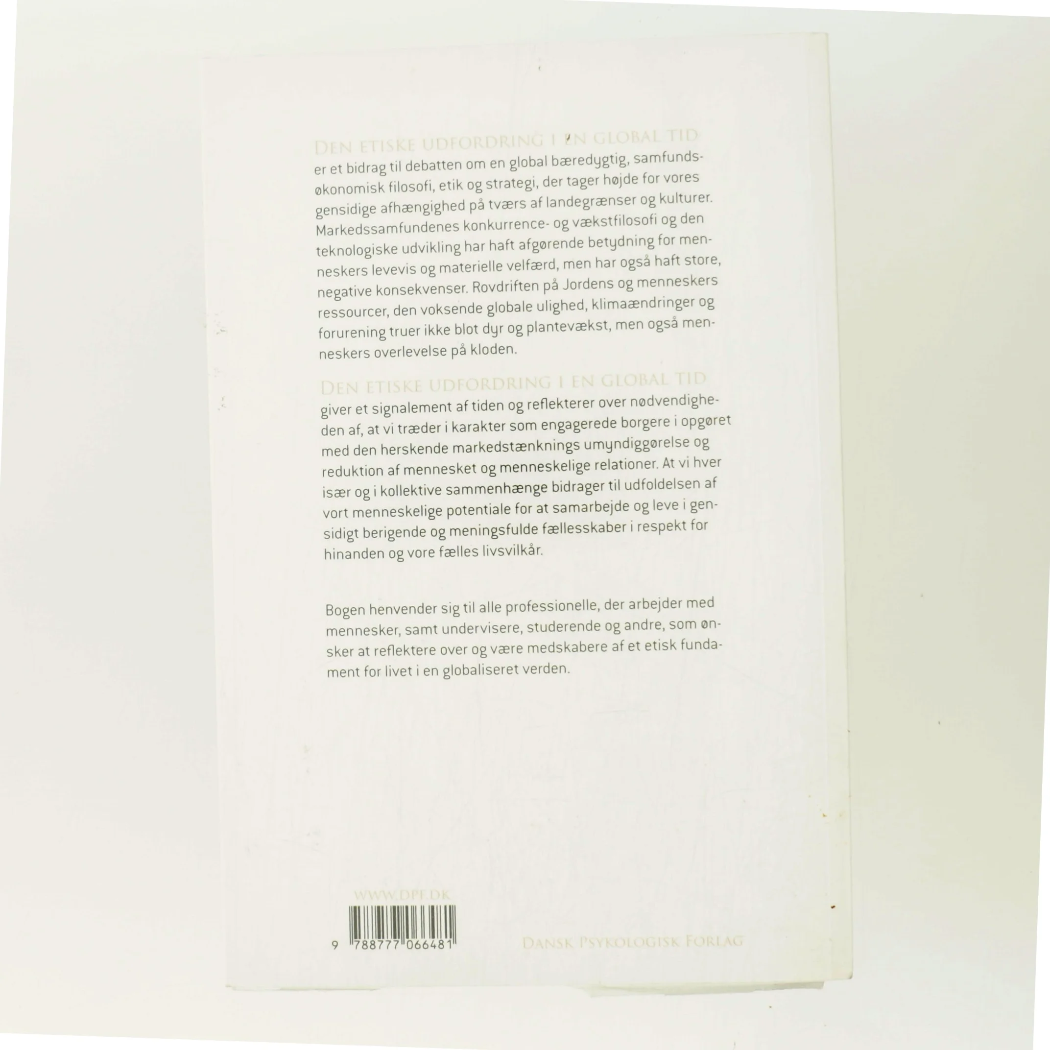 Den etiske udfordring i en global tid af Nadja U. Prætorius (Bog)