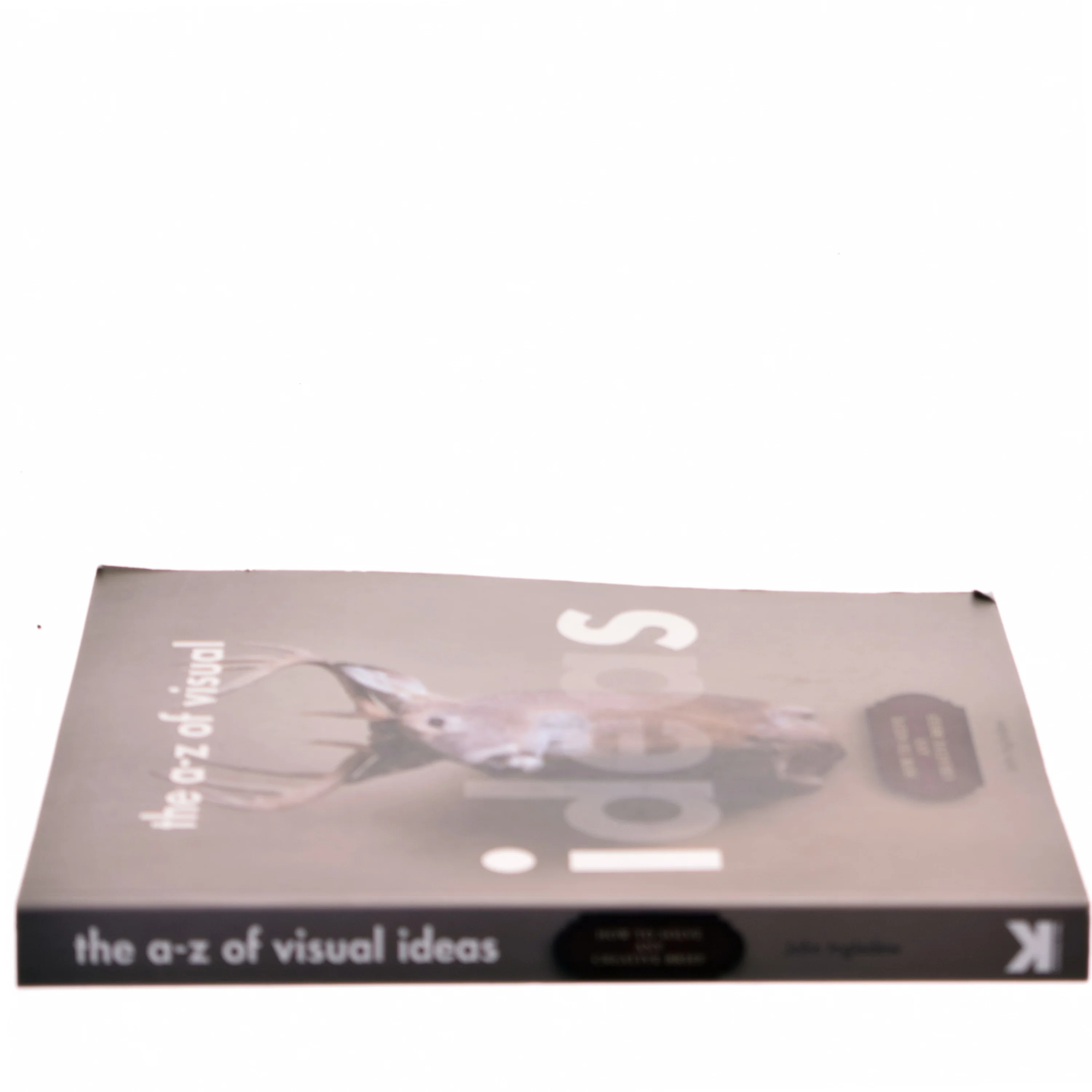 The A-Z of visual ideas : how to solve any creative brief af John Ingledew (Bog)