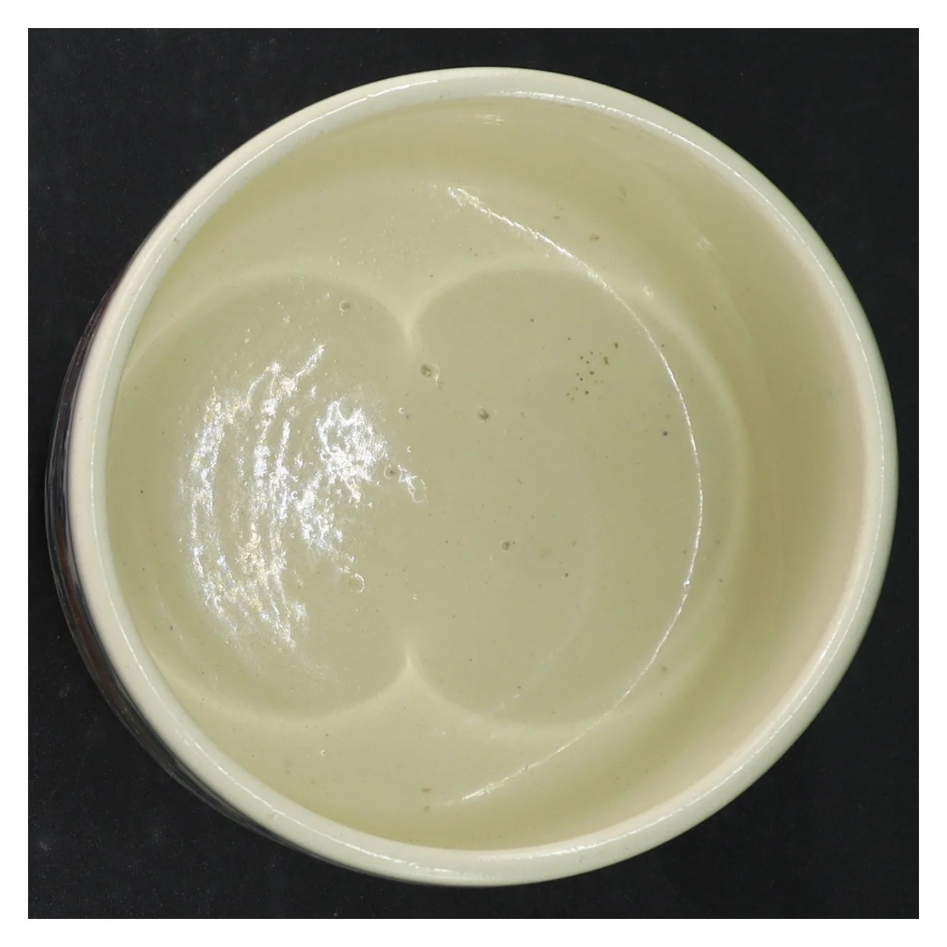 Fajance skål med Håndmalet blomstermotiv (str. H. 10,5 cm. ø. 12 cm)