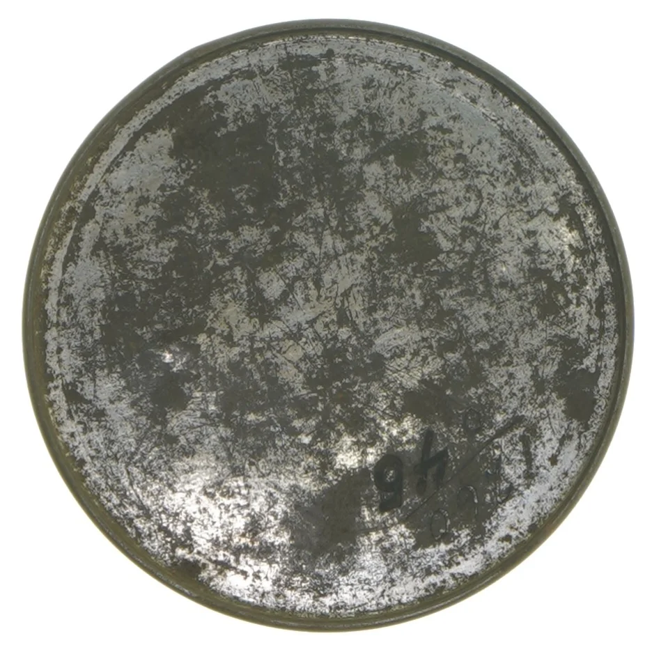 Rund rød The metaldåse med låg (str. Ø 9,5 cm længde 13,5 cm)