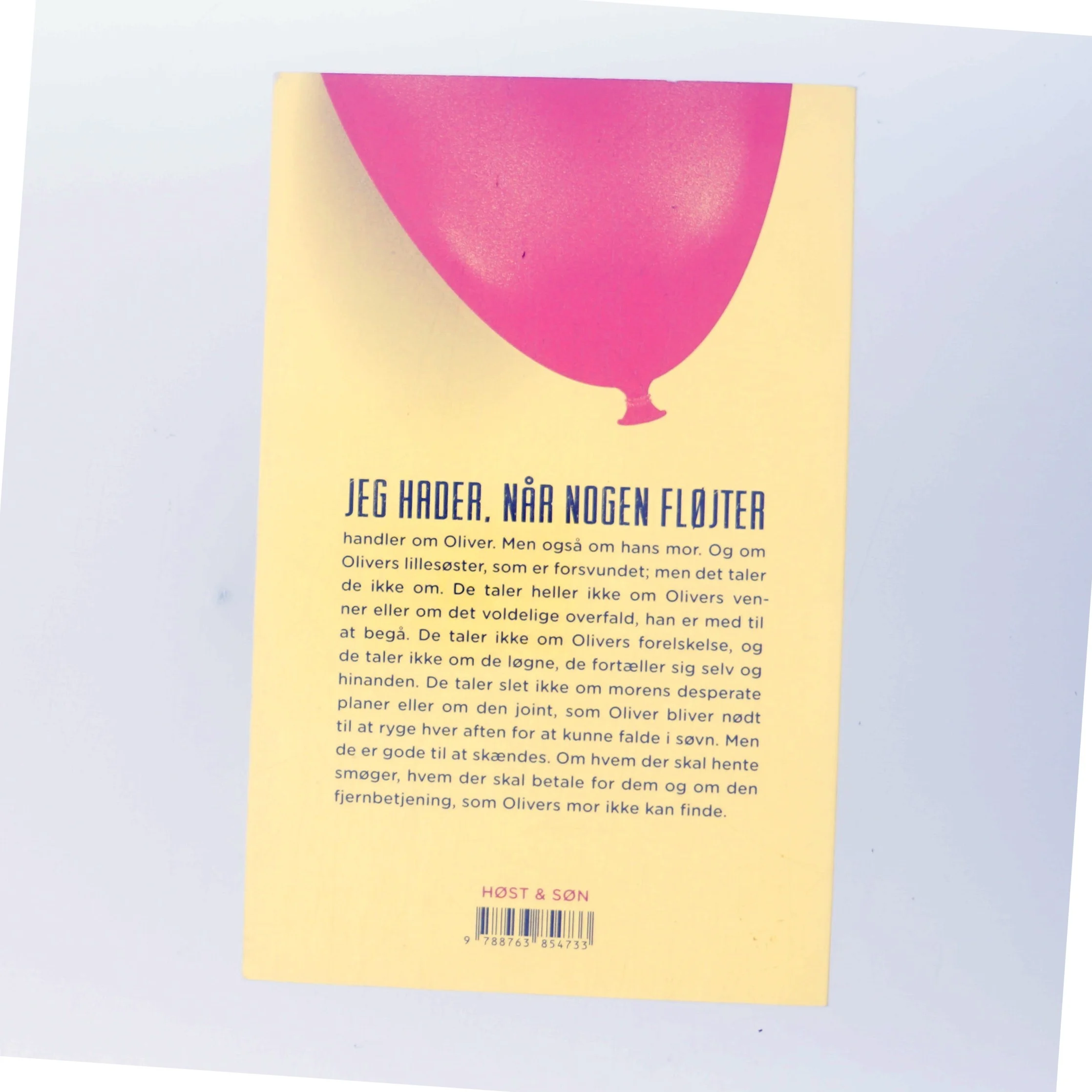 Jeg hader, når nogen fløjter af Jacob Riewe (Bog)