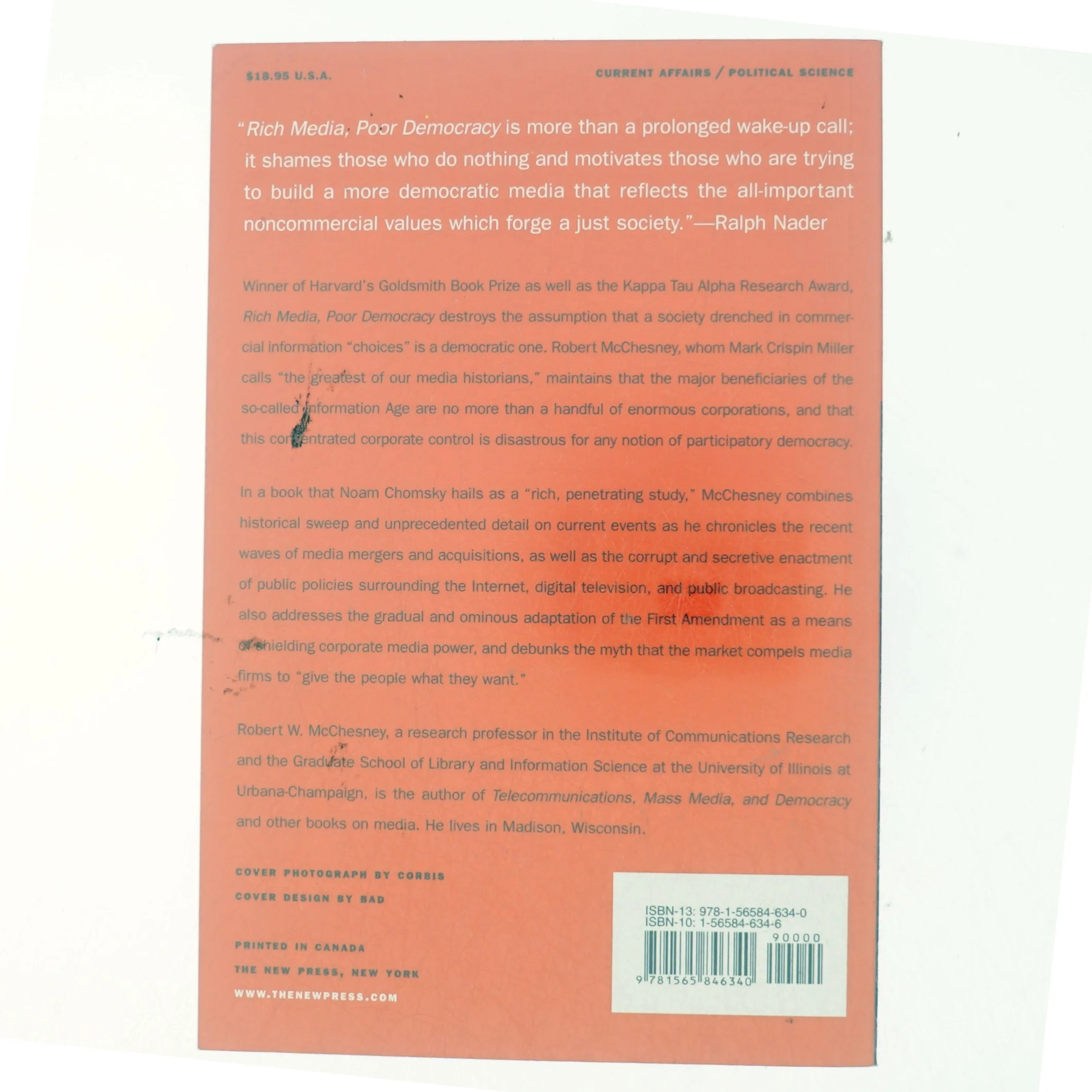 Rich media, poor democracy : communication politics in dubious times af Robert W. McChesney (Bog)