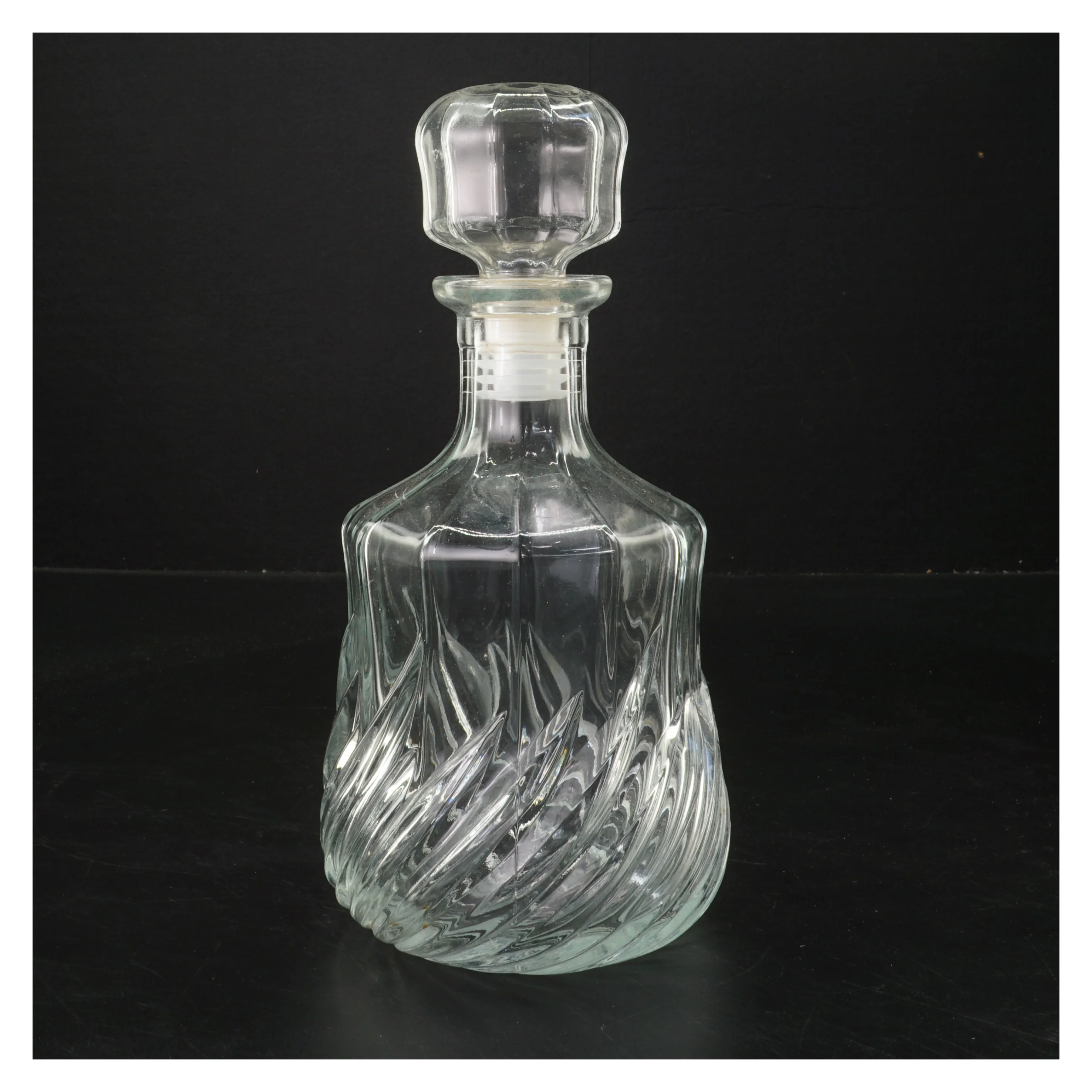 Glas karaffel med prop (str. 24 cm)