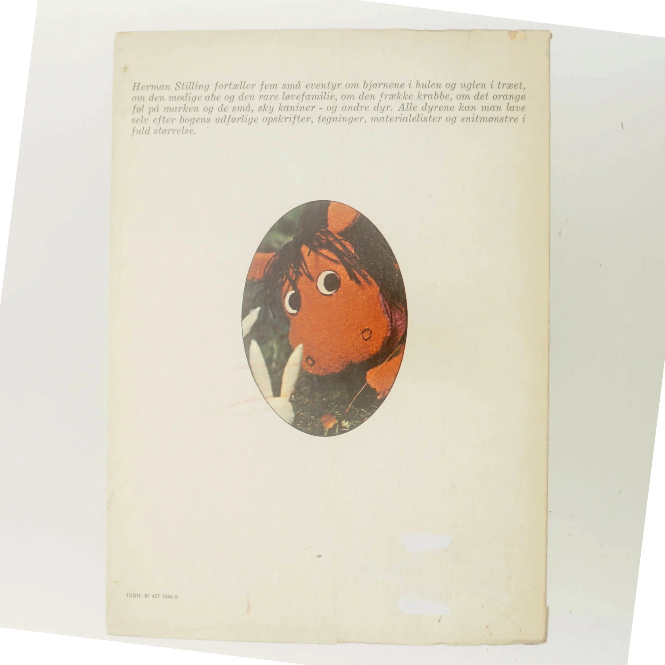 Eva's legedyr og eventyr : Nemme lav-selv legedyr med snitmønstre og opskrifter af Lis Paludan (Bog)