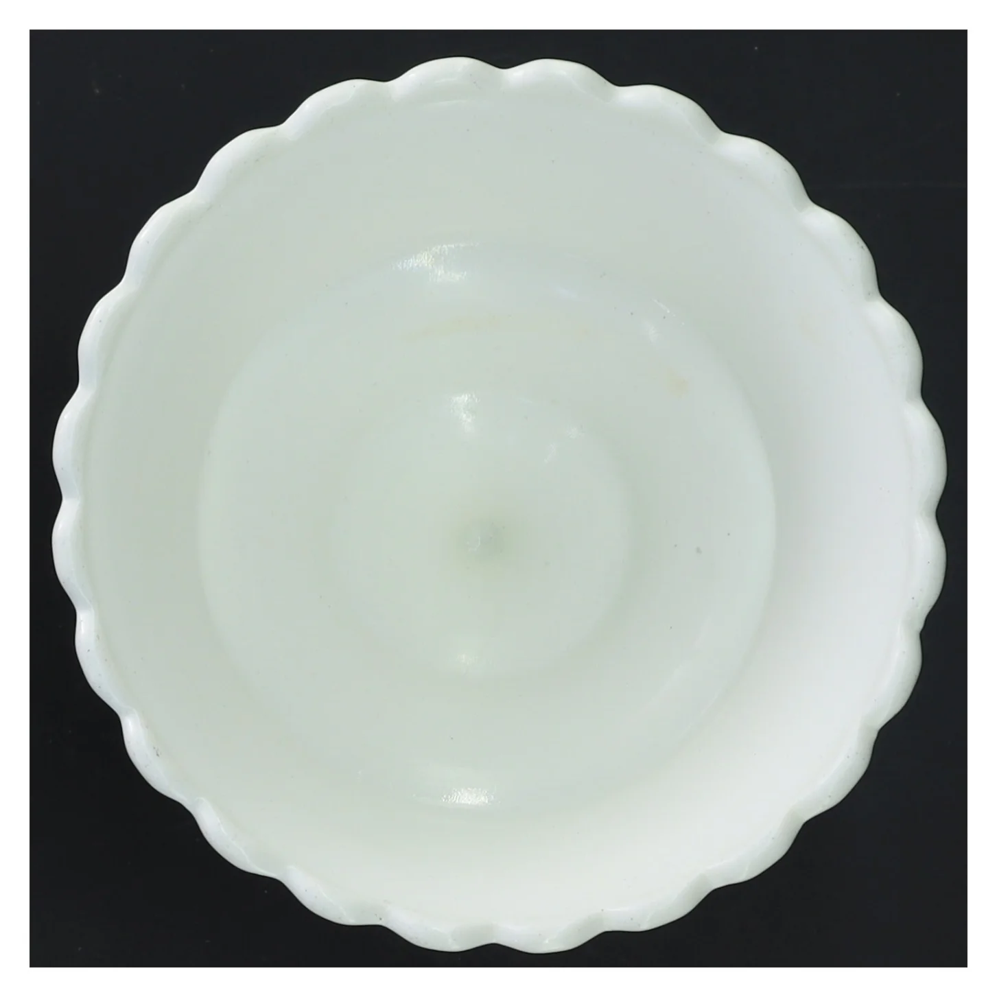 Vintage hvid presset mælkeglas skål på fod (str. 11,5x13 cm)