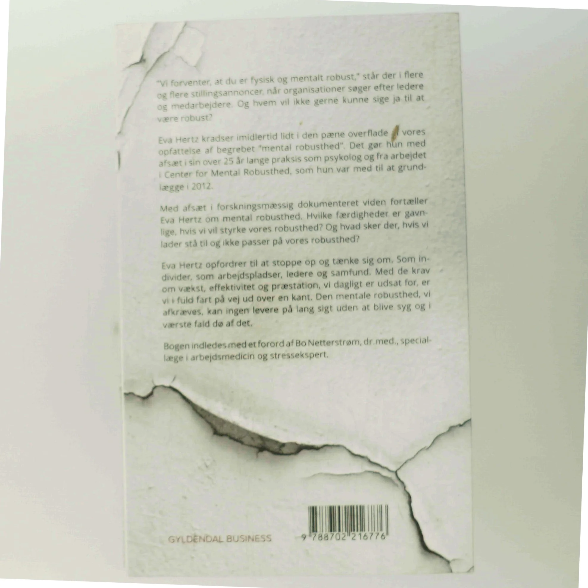 Robust : lær at mestre modgang af Eva Hertz (Bog)