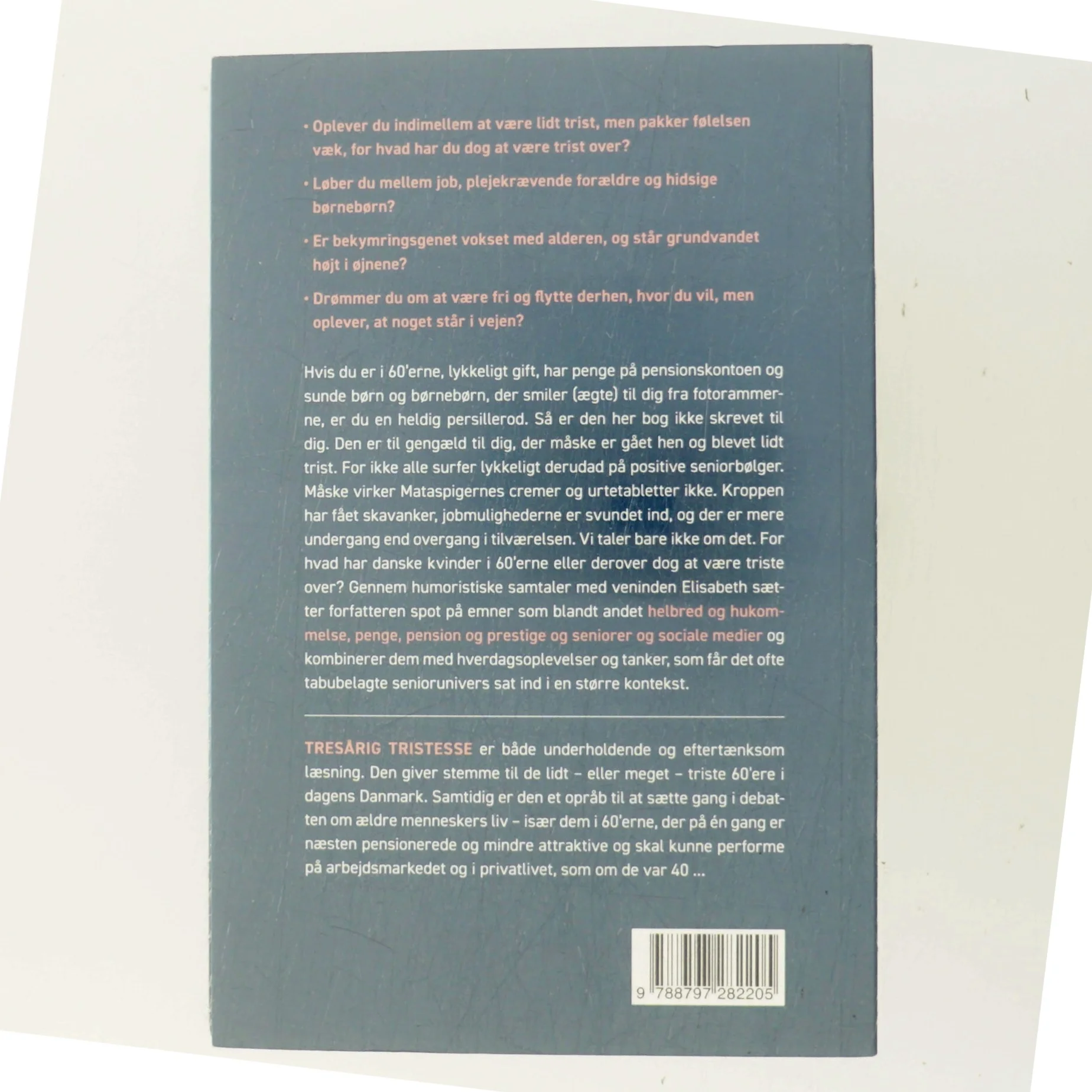 Tresårig tristesse : lad os tale om det nu - du er ikke alene af Tina Theilgaard (f. 1956) (Bog)