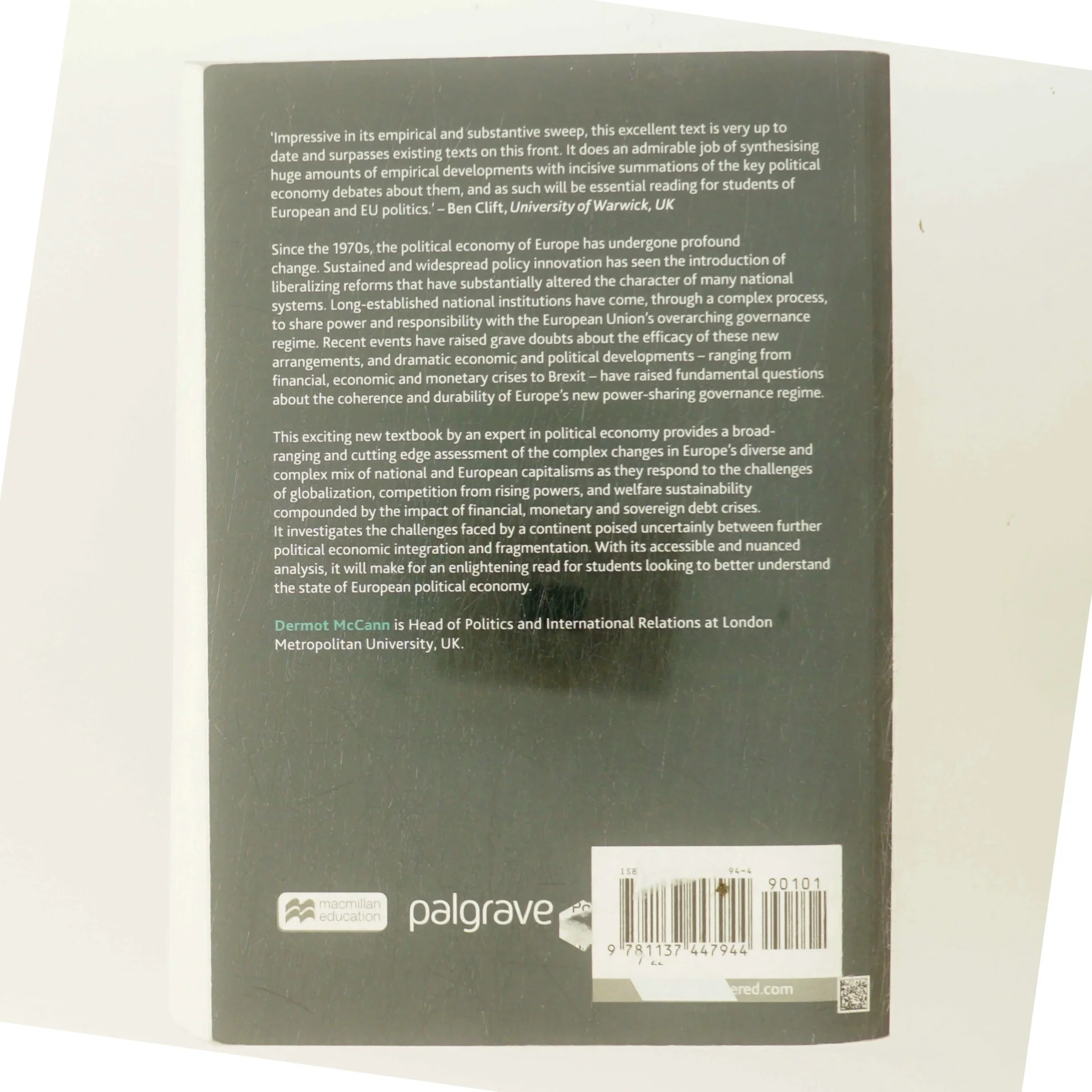 Political economy of 21st century Europe af Dermot McCann (Bog)