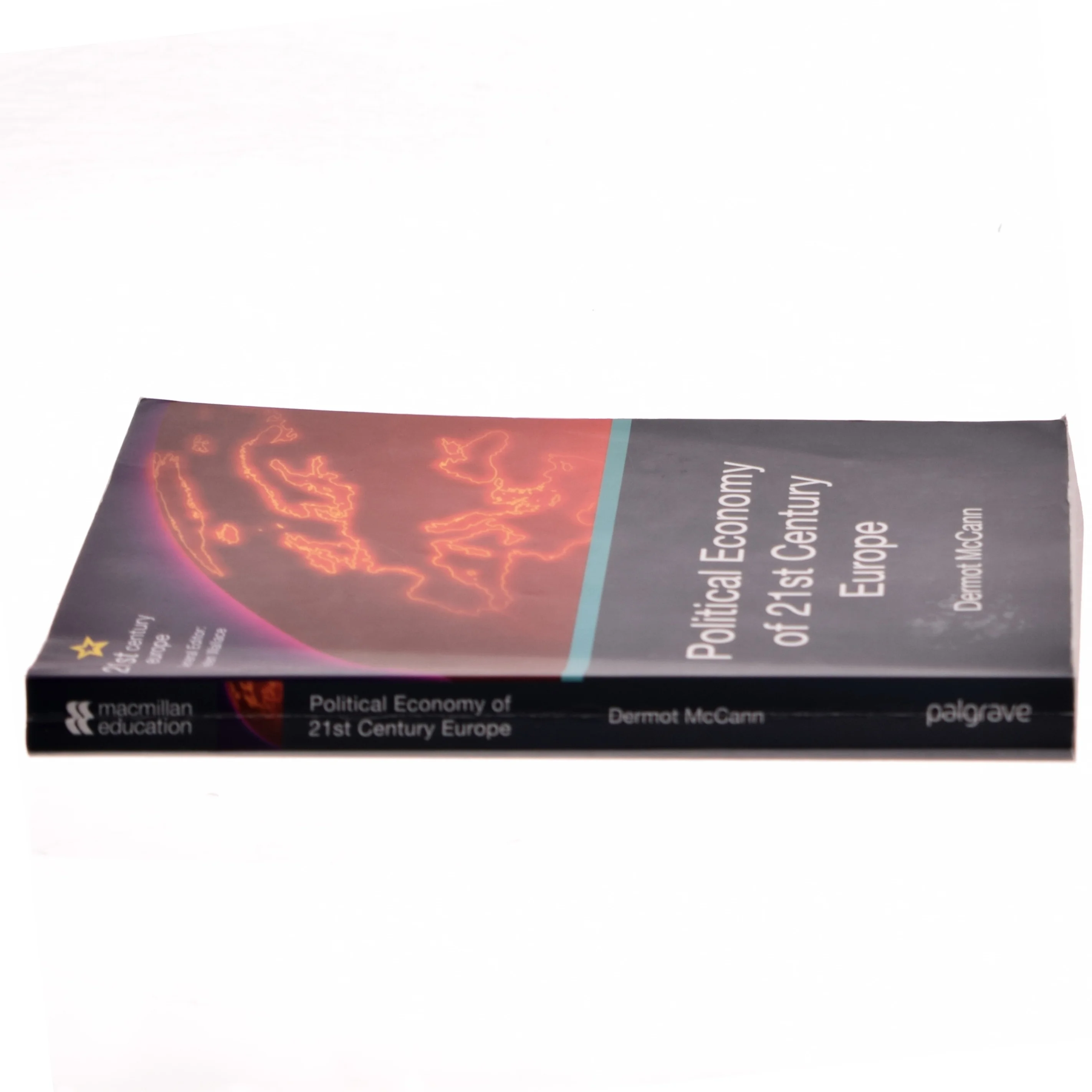 Political economy of 21st century Europe af Dermot McCann (Bog)