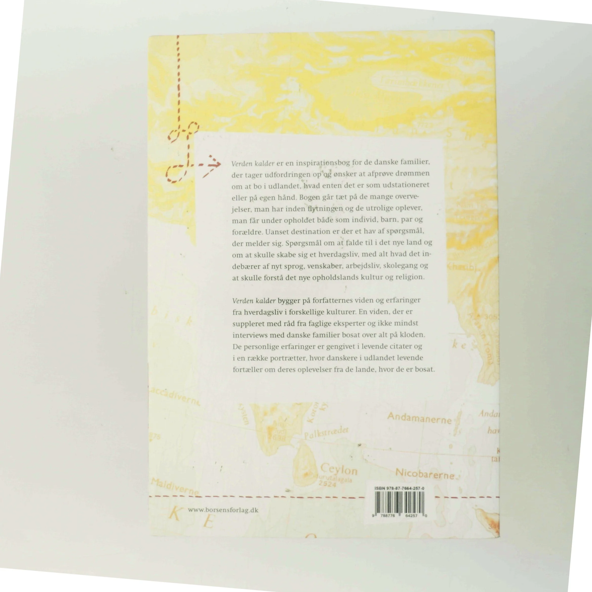 Verden kalder : inspiration til en global hverdag (Bog)