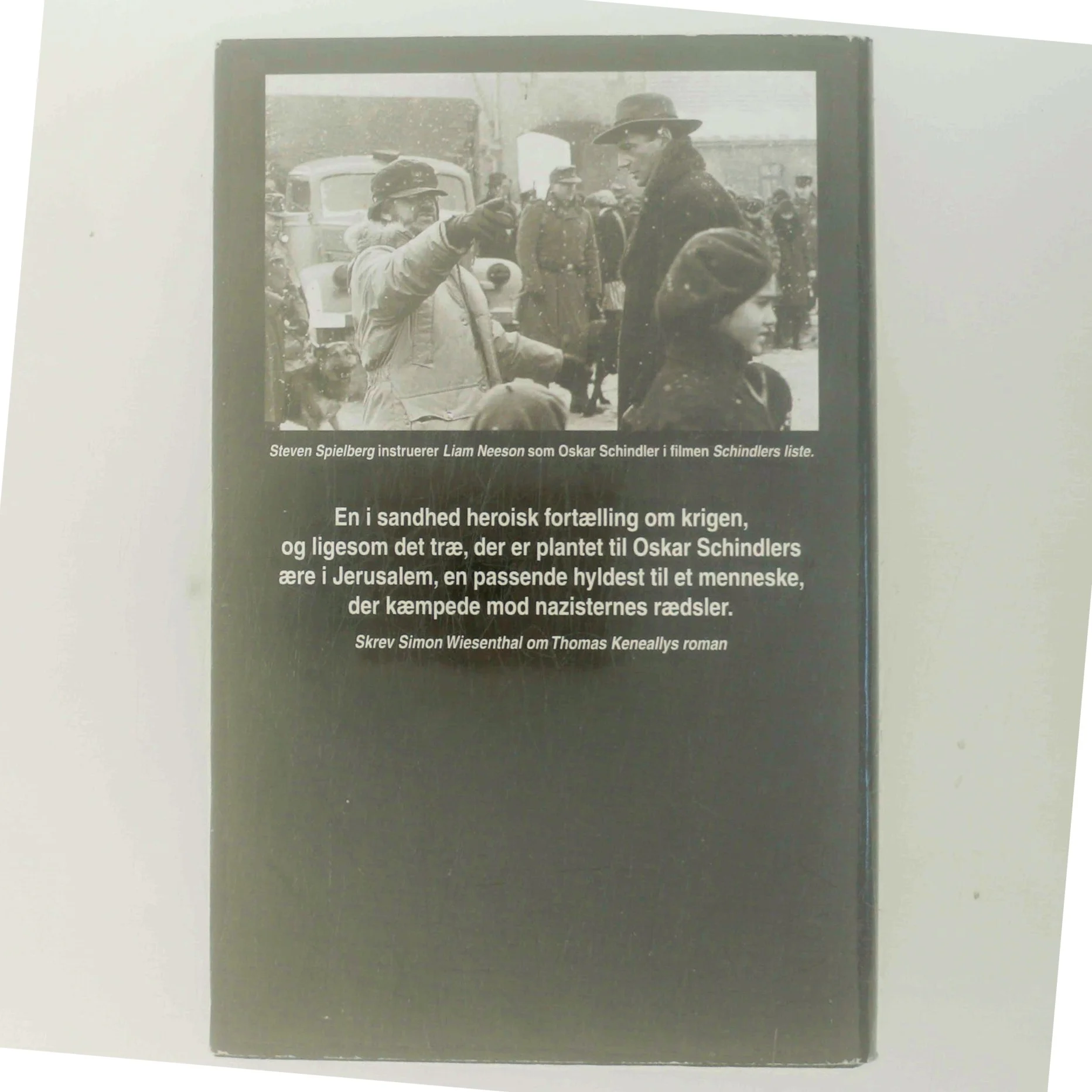 Schindlers Liste af Thomas Keneally (Bog)