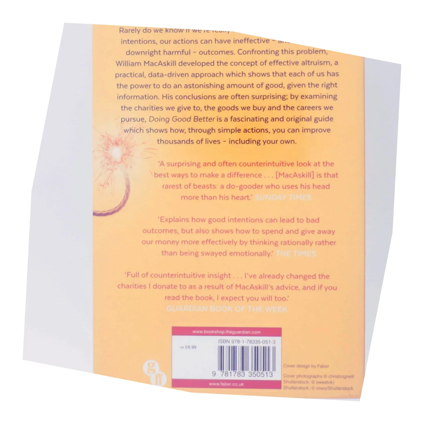 Doing good better : effective altruism and a radical new way to make a difference af William MacAskill (1987-) (Bog)