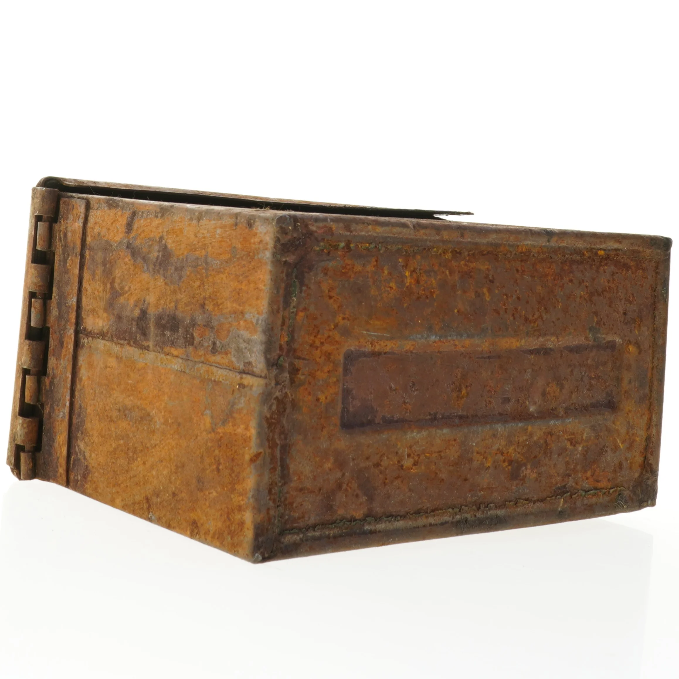 Ammunitions kasse i rust metal (str. 29 x 19 x 15 cm)