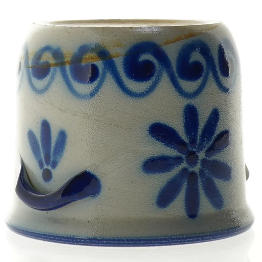 Asbo Stentøjs krukke med blå dekor (str. 11 x 13 cm)