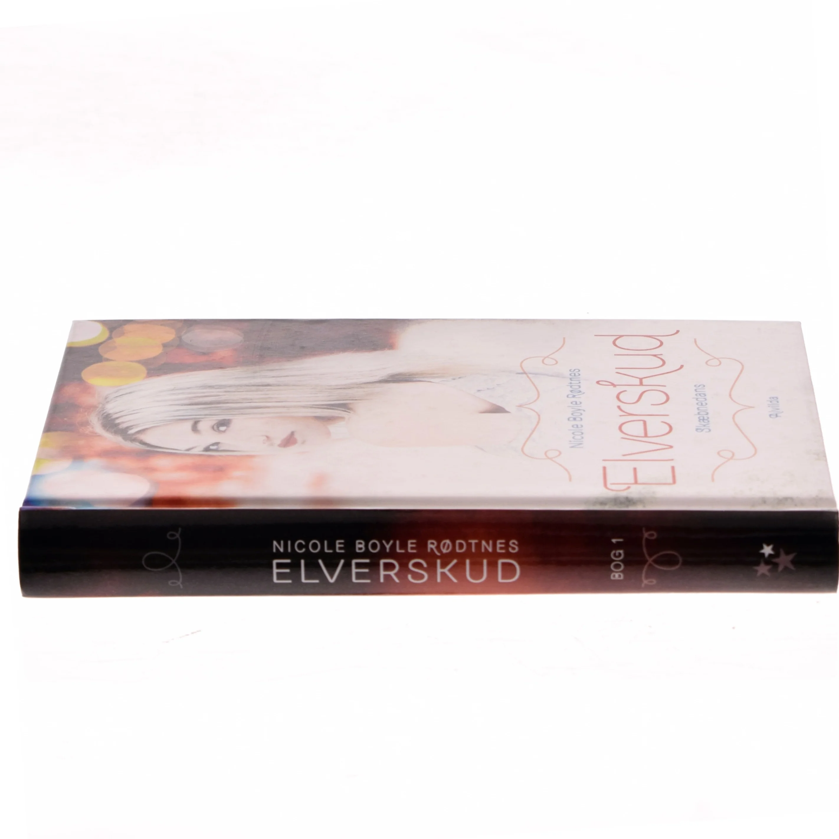 Elverskud - skæbnedans af Nicole Boyle Rødtnes (Bog)