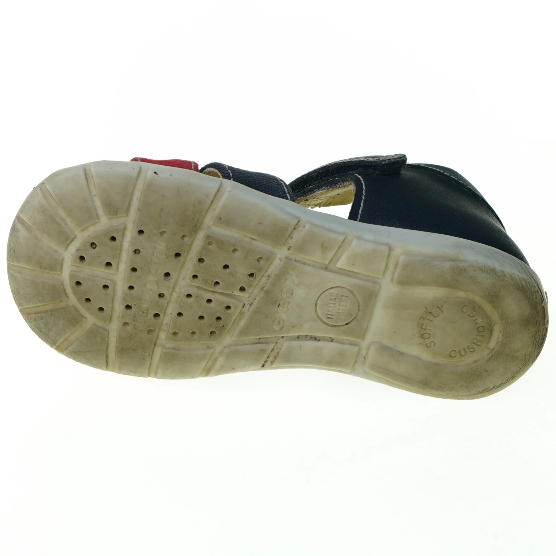 Sandaler i åndbart læder fra Geox (str. 24)