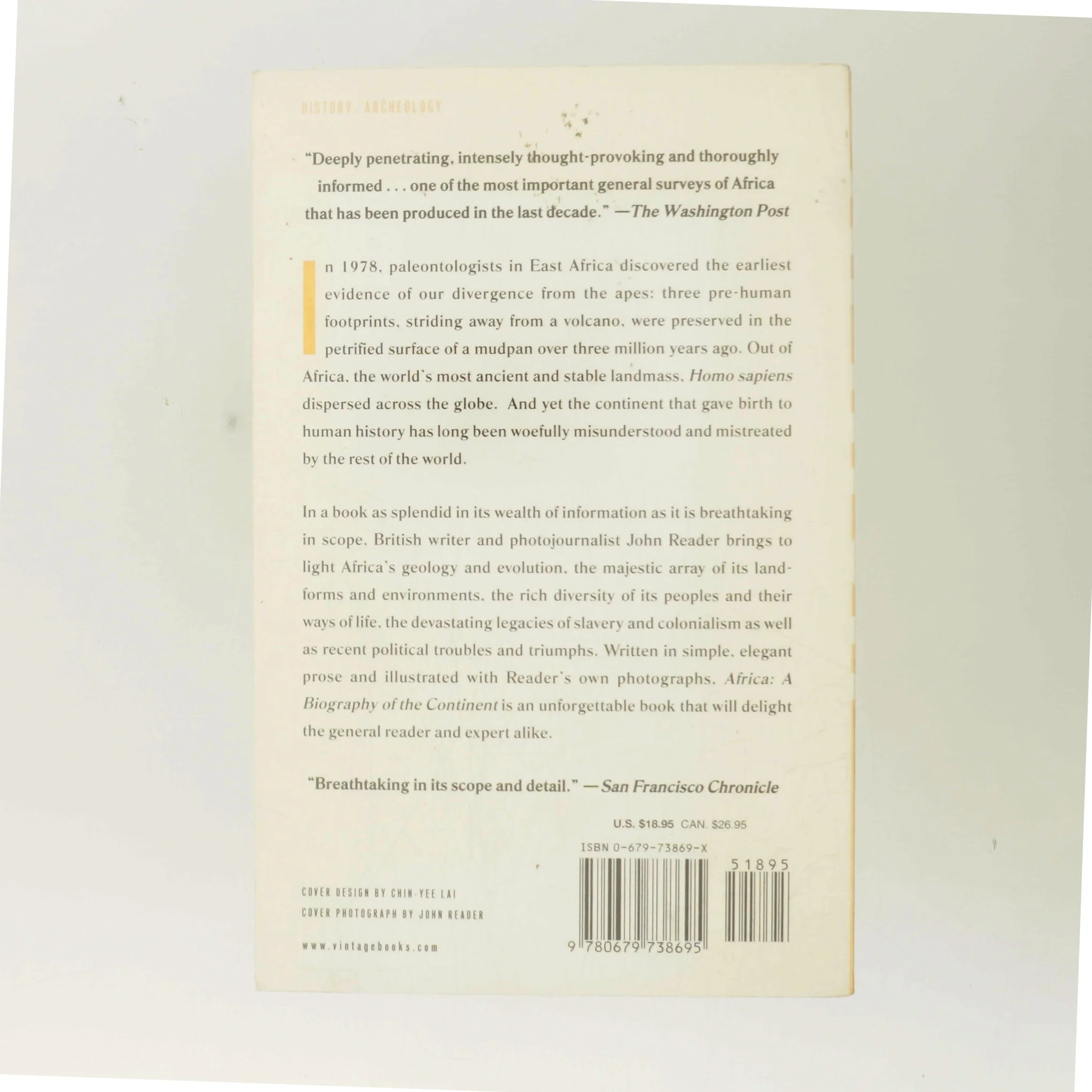 Africa : a biography of the continent af John Reader (Bog)