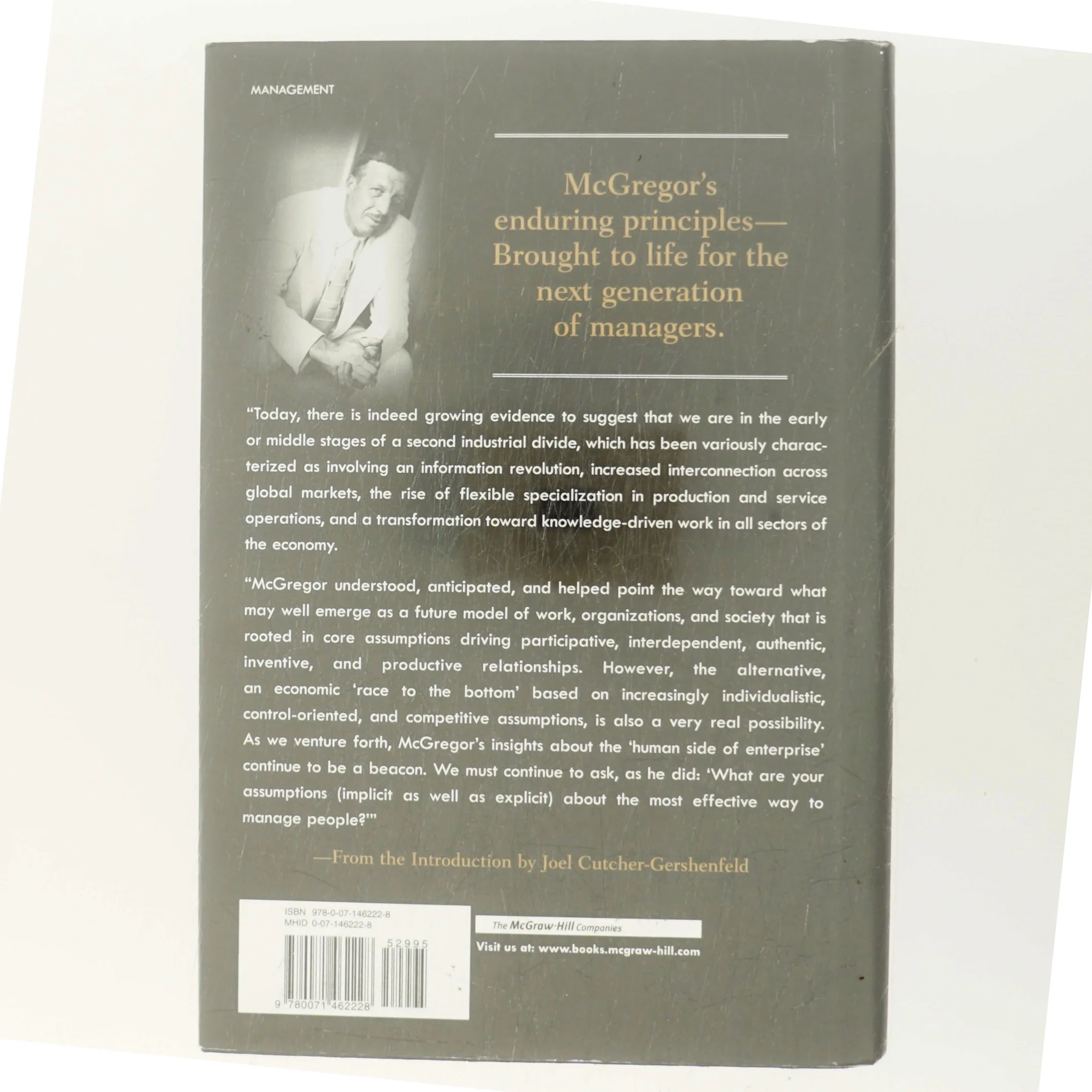 The human side of enterprise af Douglas McGregor (Bog)