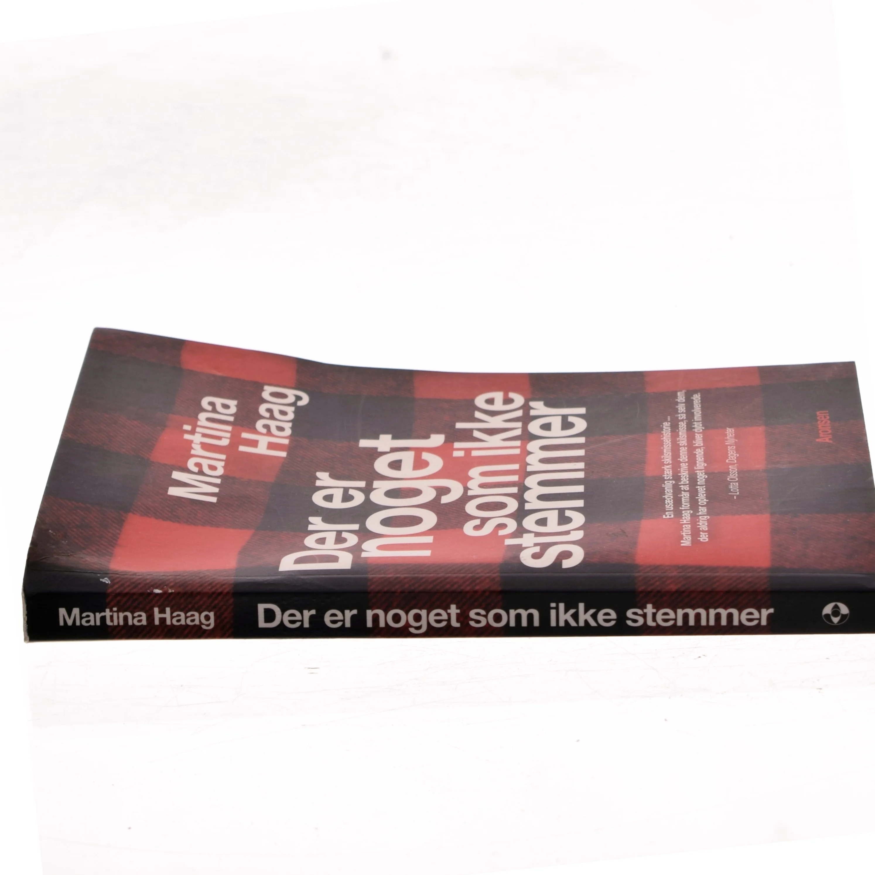 Der er noget som ikke stemmer af Martina Haag (Bog)