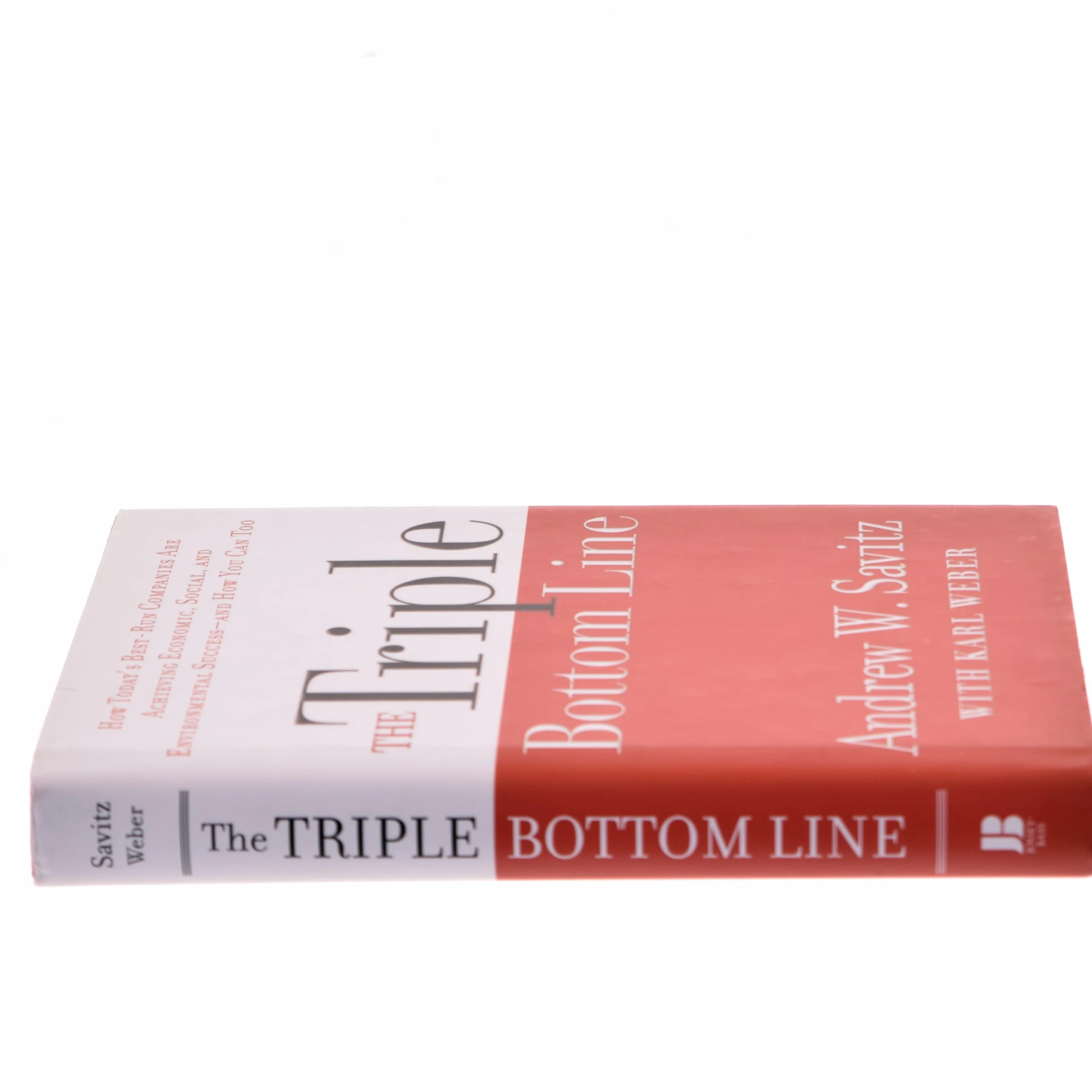 The triple bottom line : how today's best-run companies are achieving economic, social, and environmental success-and how you can too (Bog)