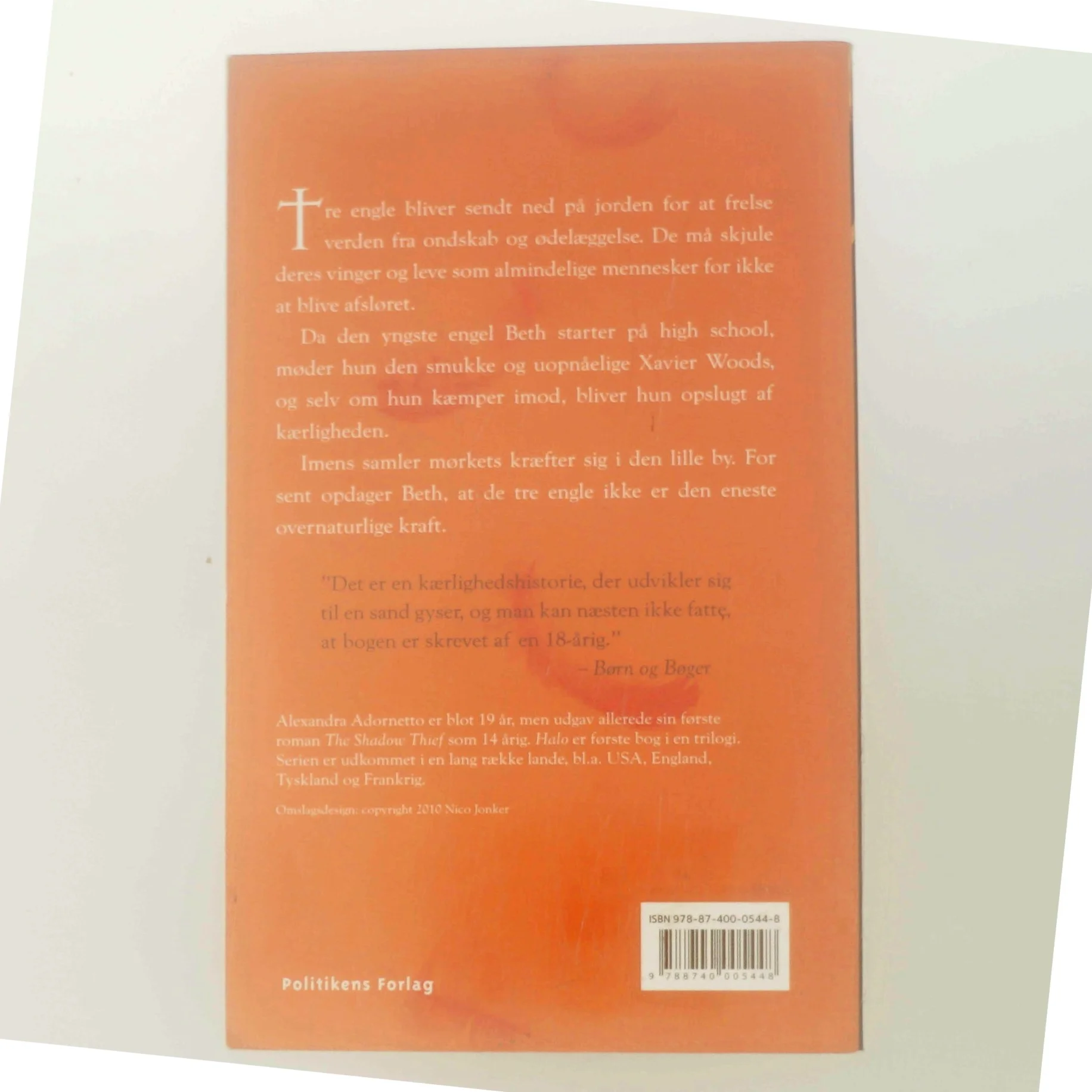 Halo af Alexandra Adornetto (Bog)