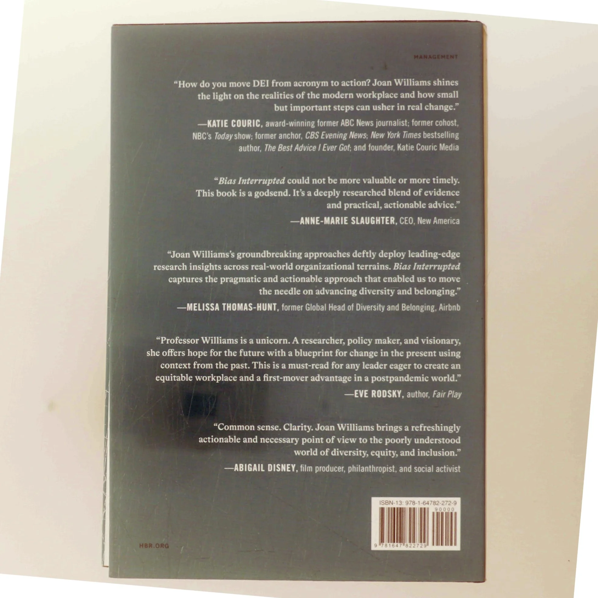 Bias interrupted : creating inclusion for real and for good af Joan C. Williams (f. 1952) (Bog)