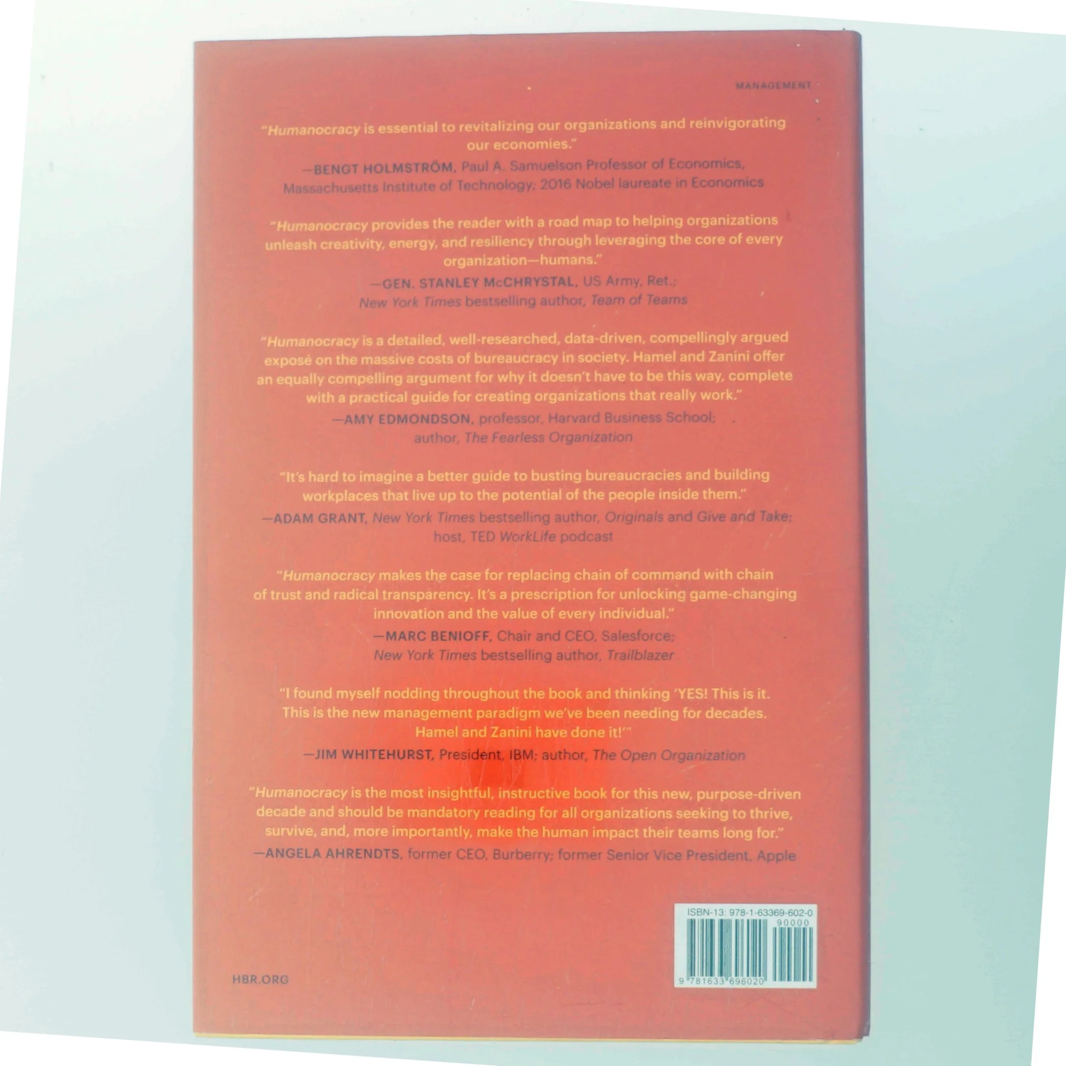 Humanocracy : creating organizations as amazing as the people inside them af Gary Hamel (Bog)