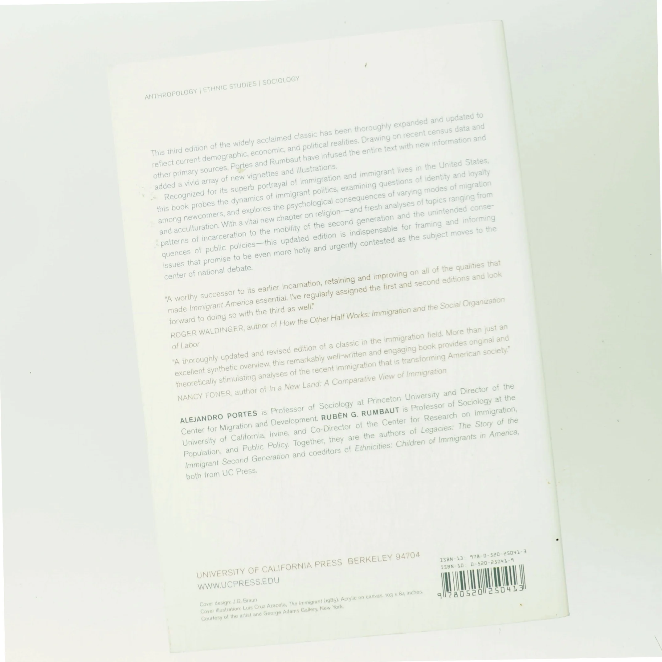 Immigrant America : a portrait (Bog)