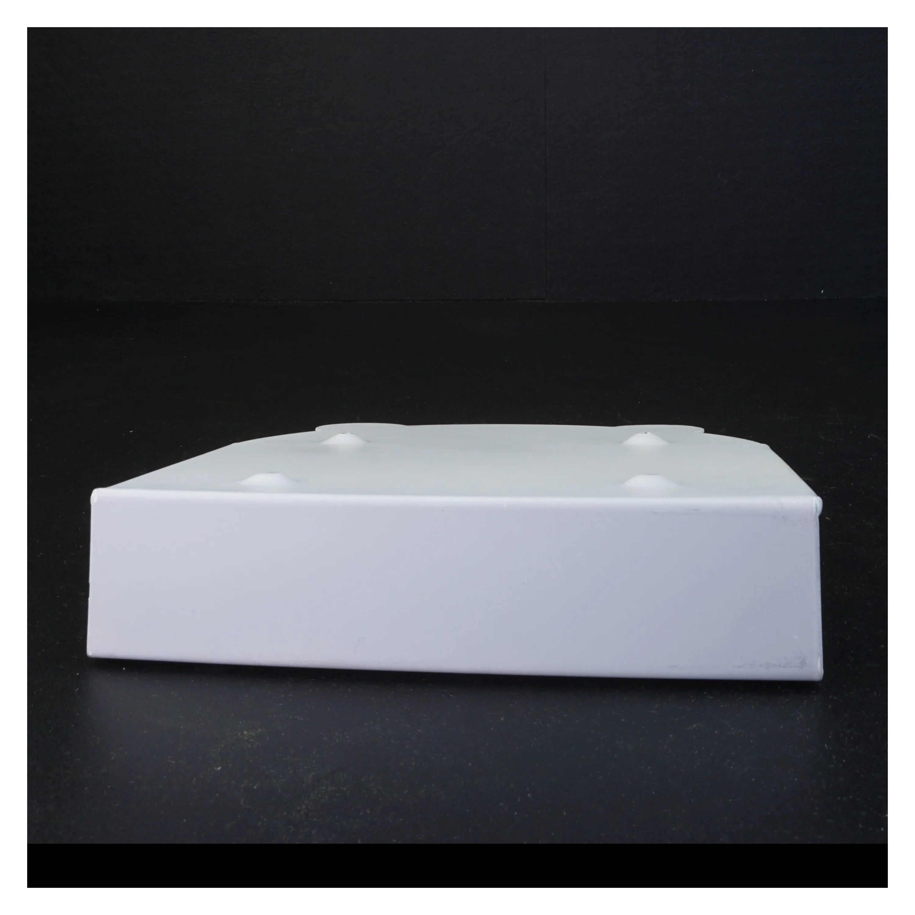 Hylde med spejl og knager (str. 26 x 22 cm)