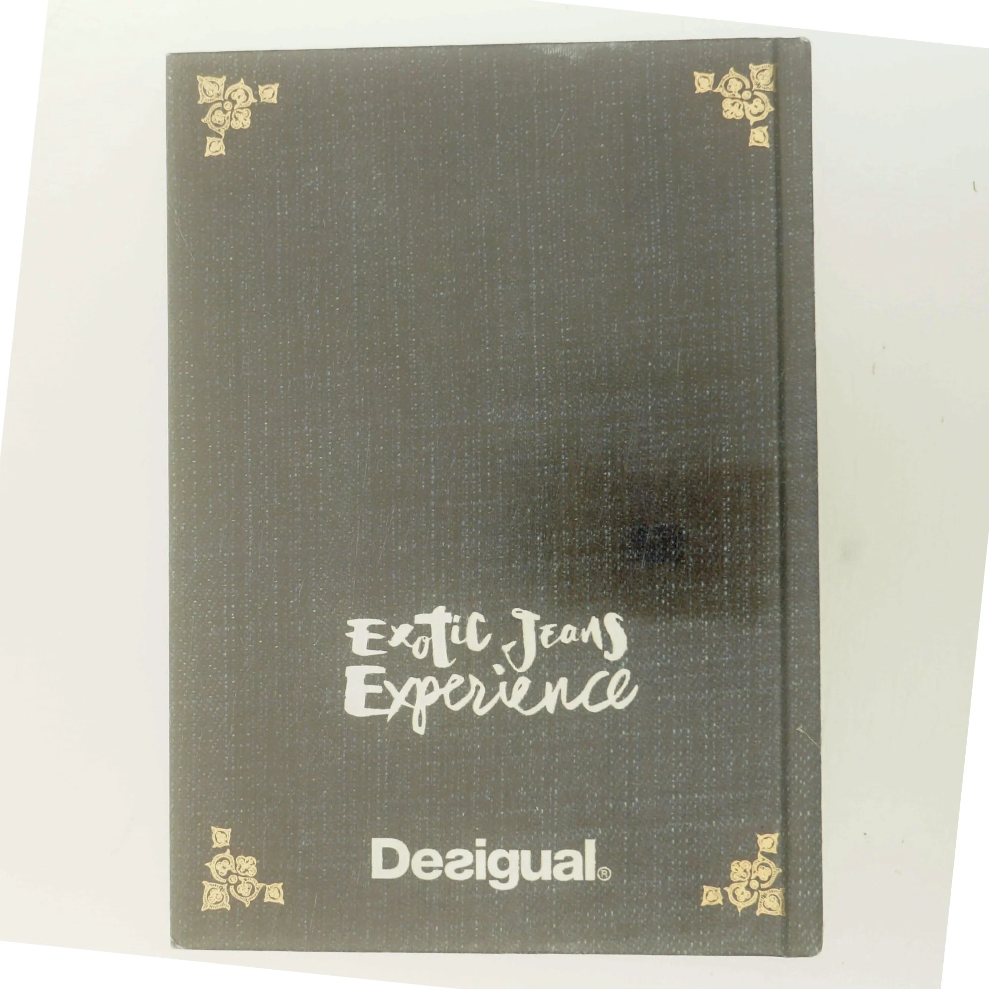 Kamasutra EXOTIC JEANS EXPERIENCE @ DESIGUAL (Bog)