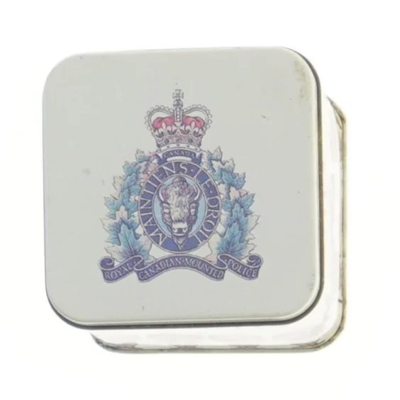 Royal Canadian Tea dåse (str. 9x7,5x7,5 cm)