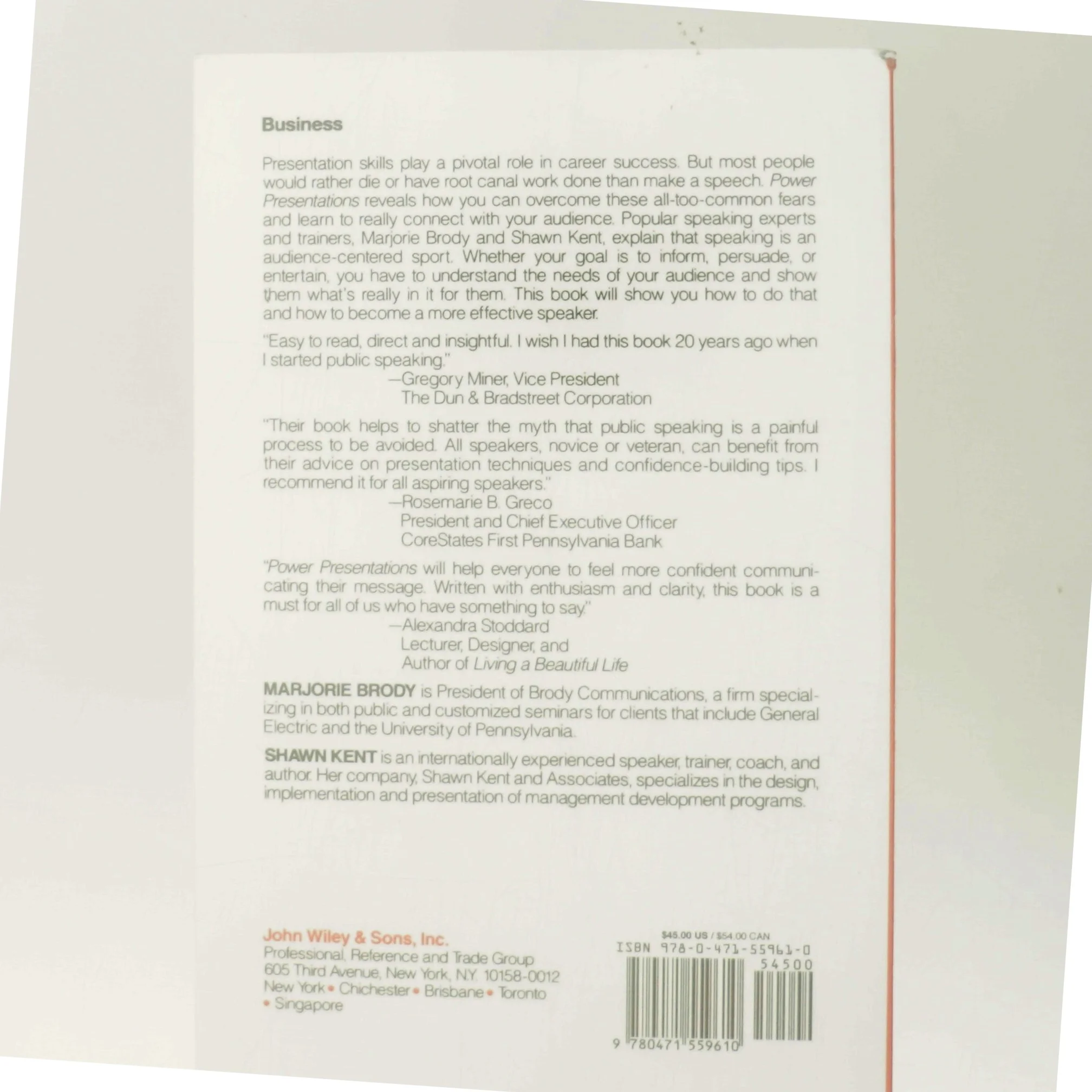 Power presentations : how to connect with your audience and sell your ideas (Bog)