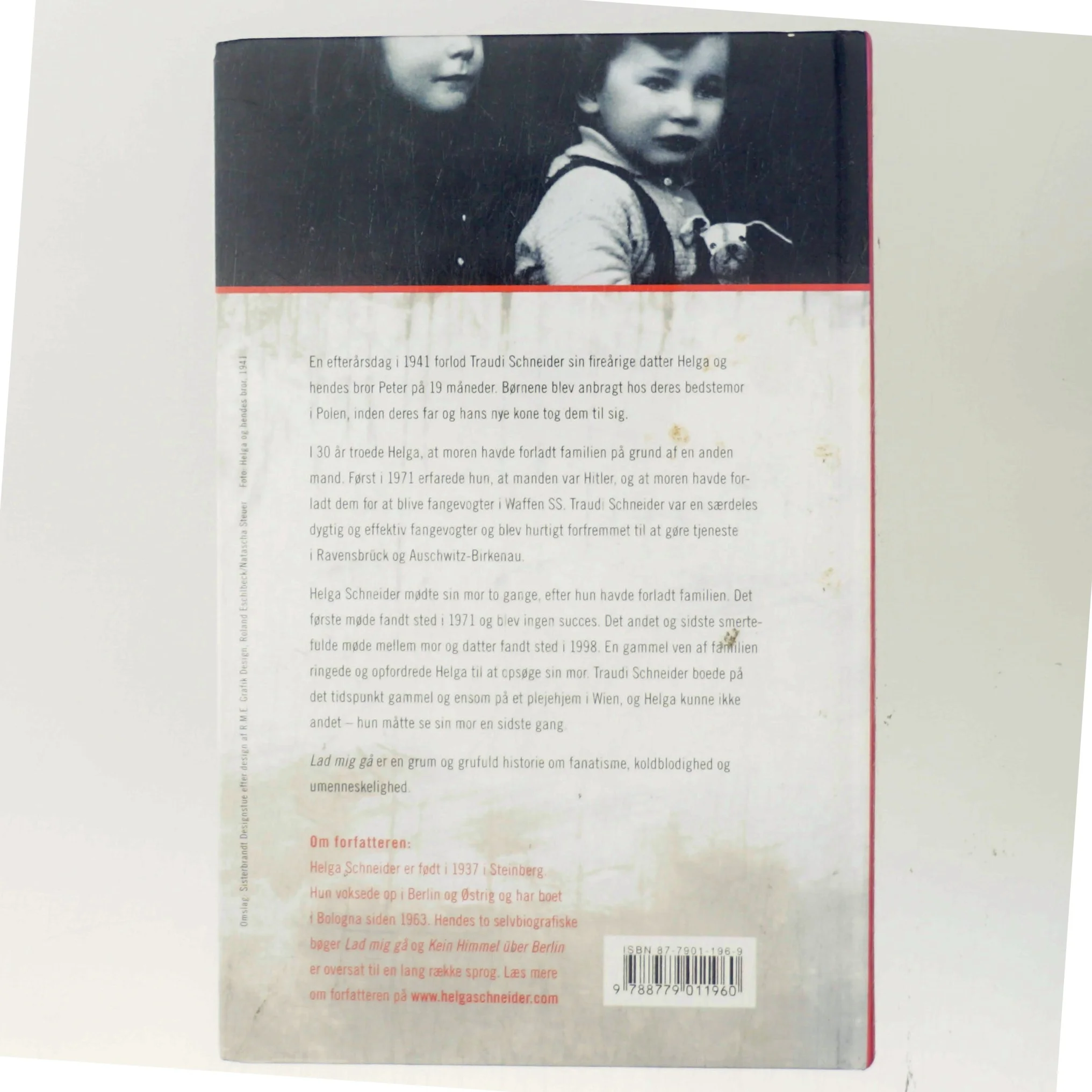 Lad mig gå af Helga Schneider (Bog)