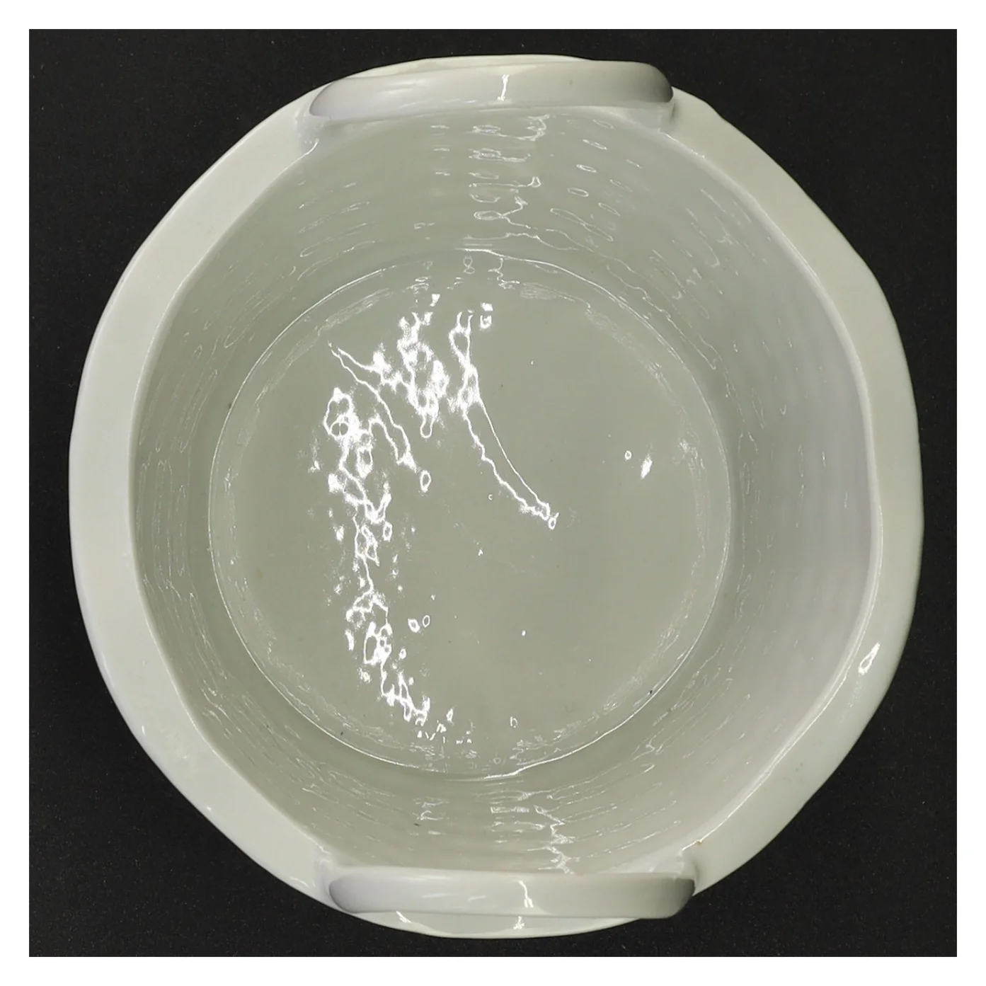 Porcelænsskål formet som kurv (str. 14 x 12 x 13 komma 25 cm)