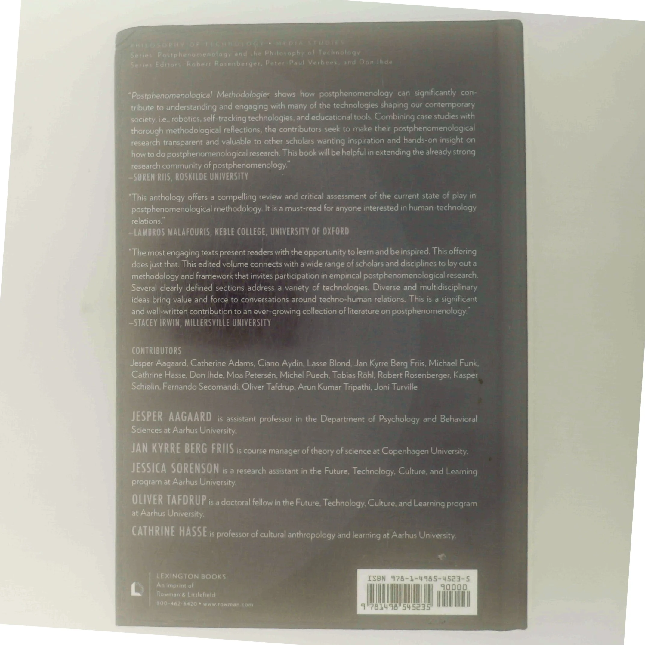 Postphenomenological methodologies : new ways in mediating techno-human relationships (Bog)