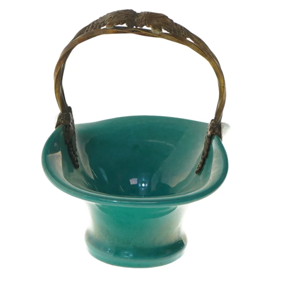 Antik kurv med metalhank (str. 12 cm)