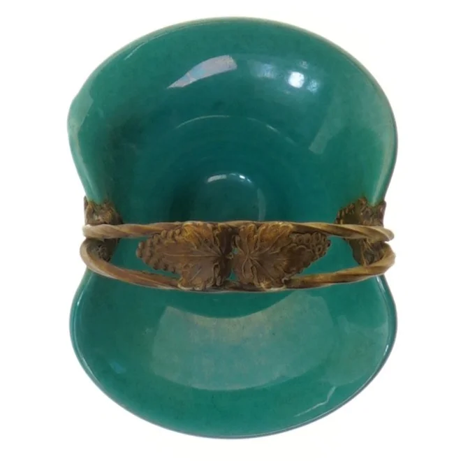 Antik kurv med metalhank (str. 12 cm)