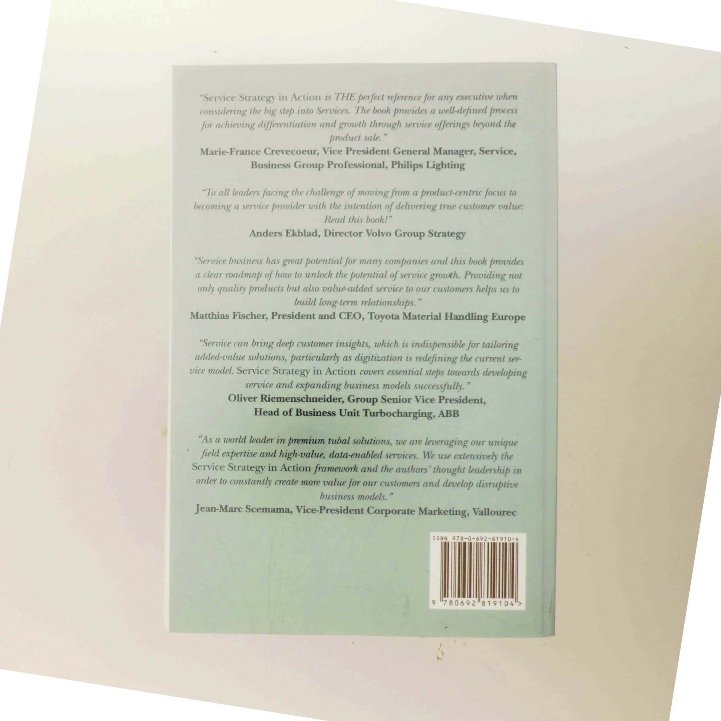 Service strategy in action : A practical guide for growing your B2B service and solution business (Bog)