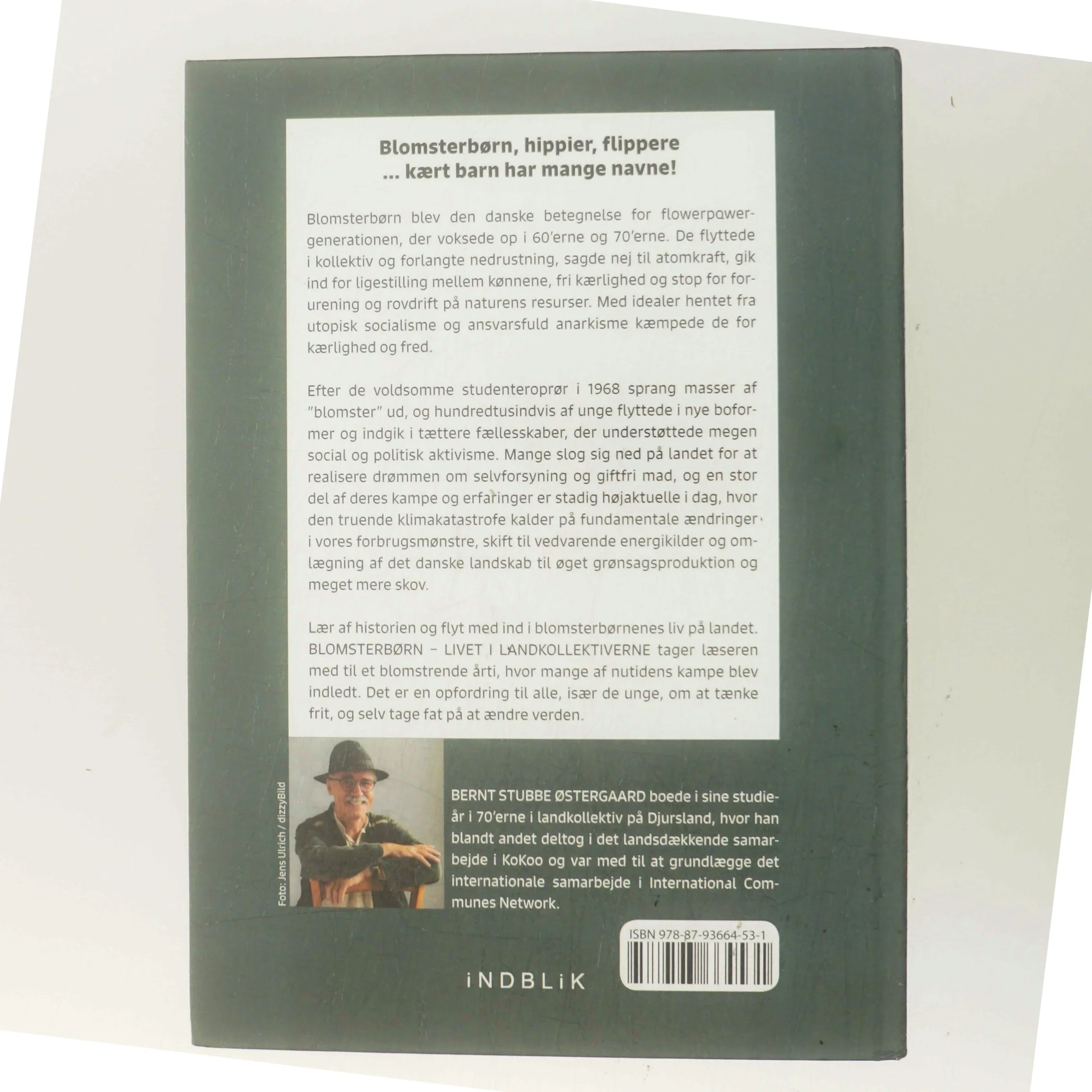 Blomsterbørn : livet i landkollektiverne af Bernt Stubbe Østergaard (Bog)