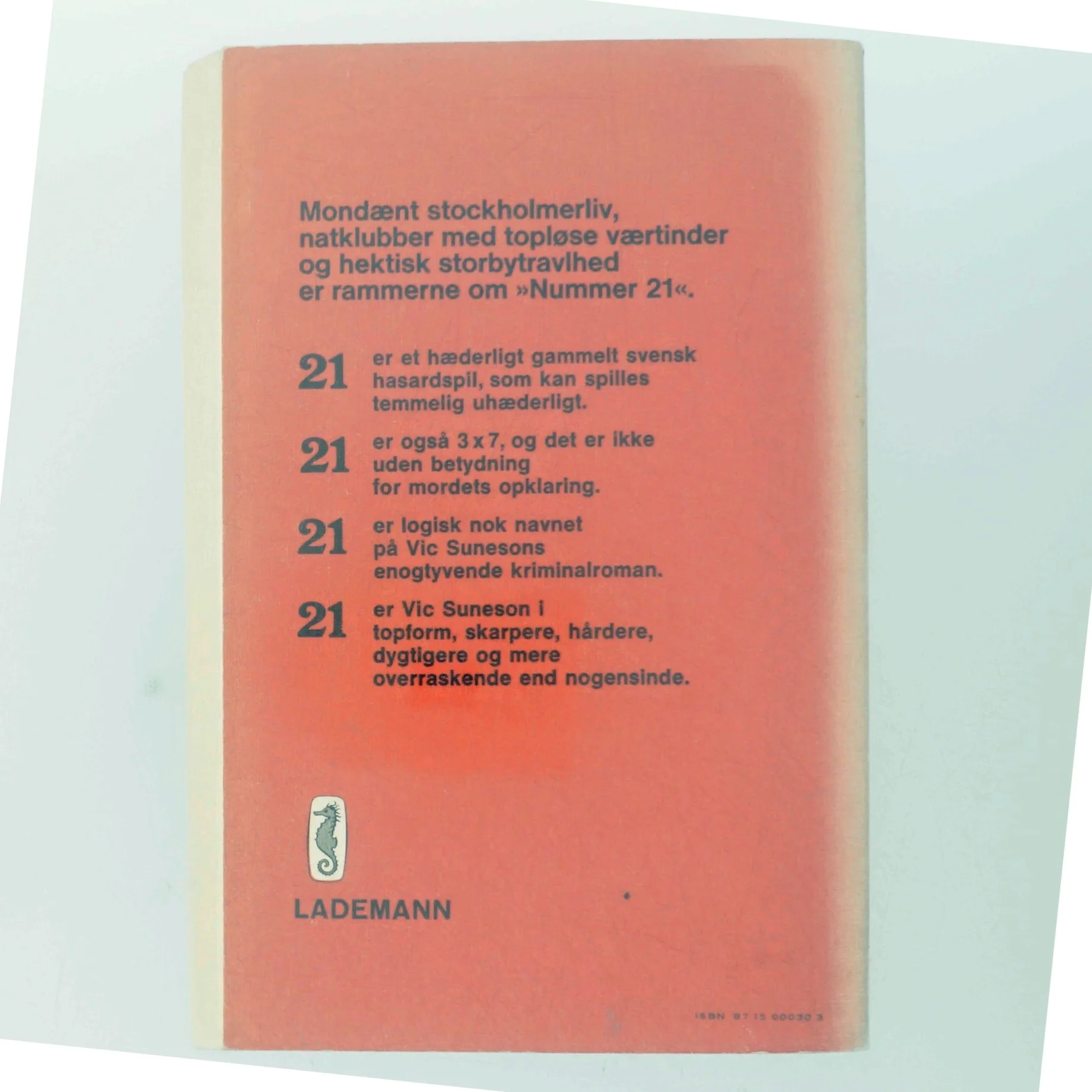 Vic Suneson 'Nummer 21' Bog fra Lademann