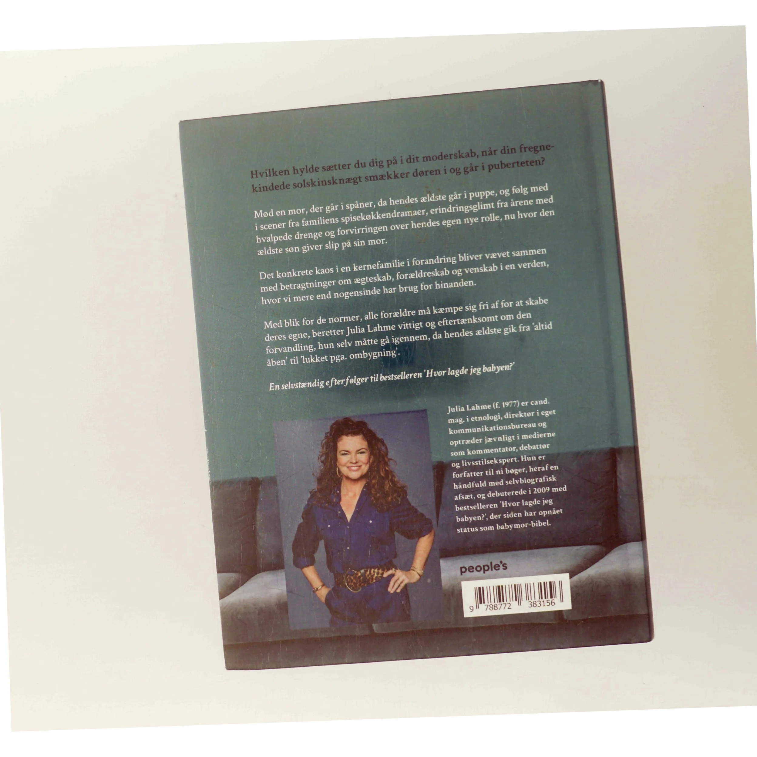 Det er bare en fase : scener fra et hjem med teenager af Julia Lahme (Bog)